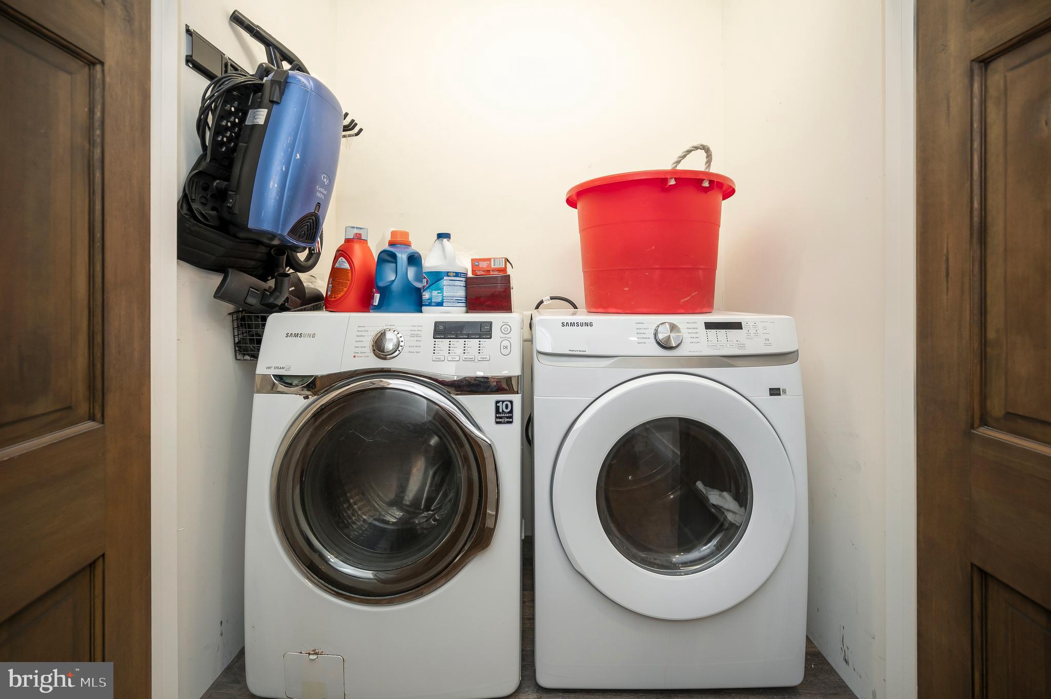 LAKE JACKSON SHORES - Residential