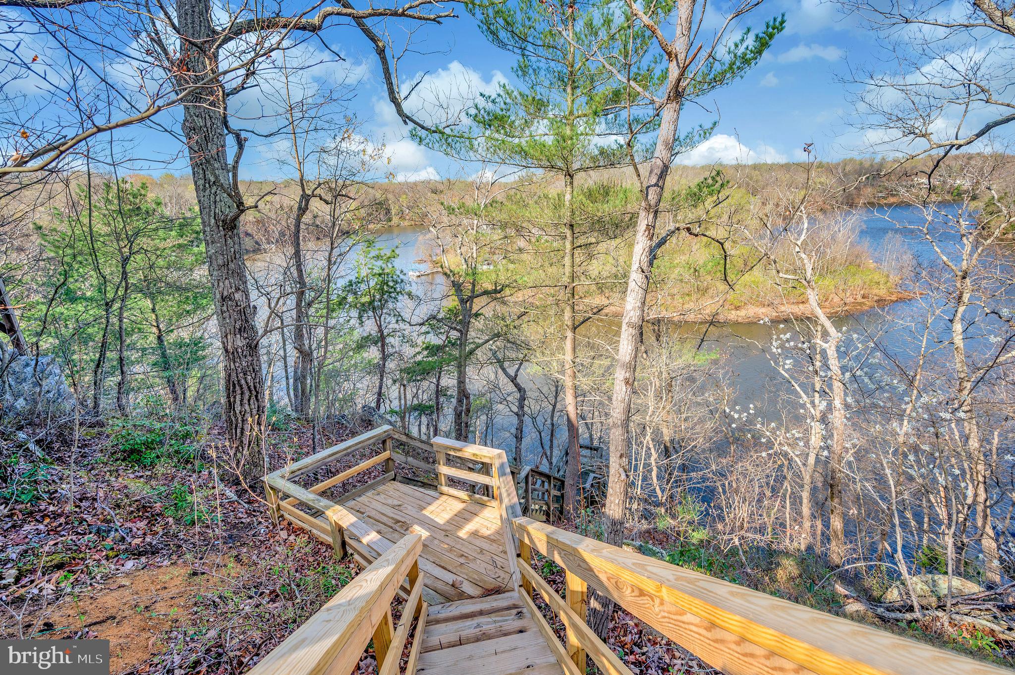 LAKE JACKSON SHORES - Residential