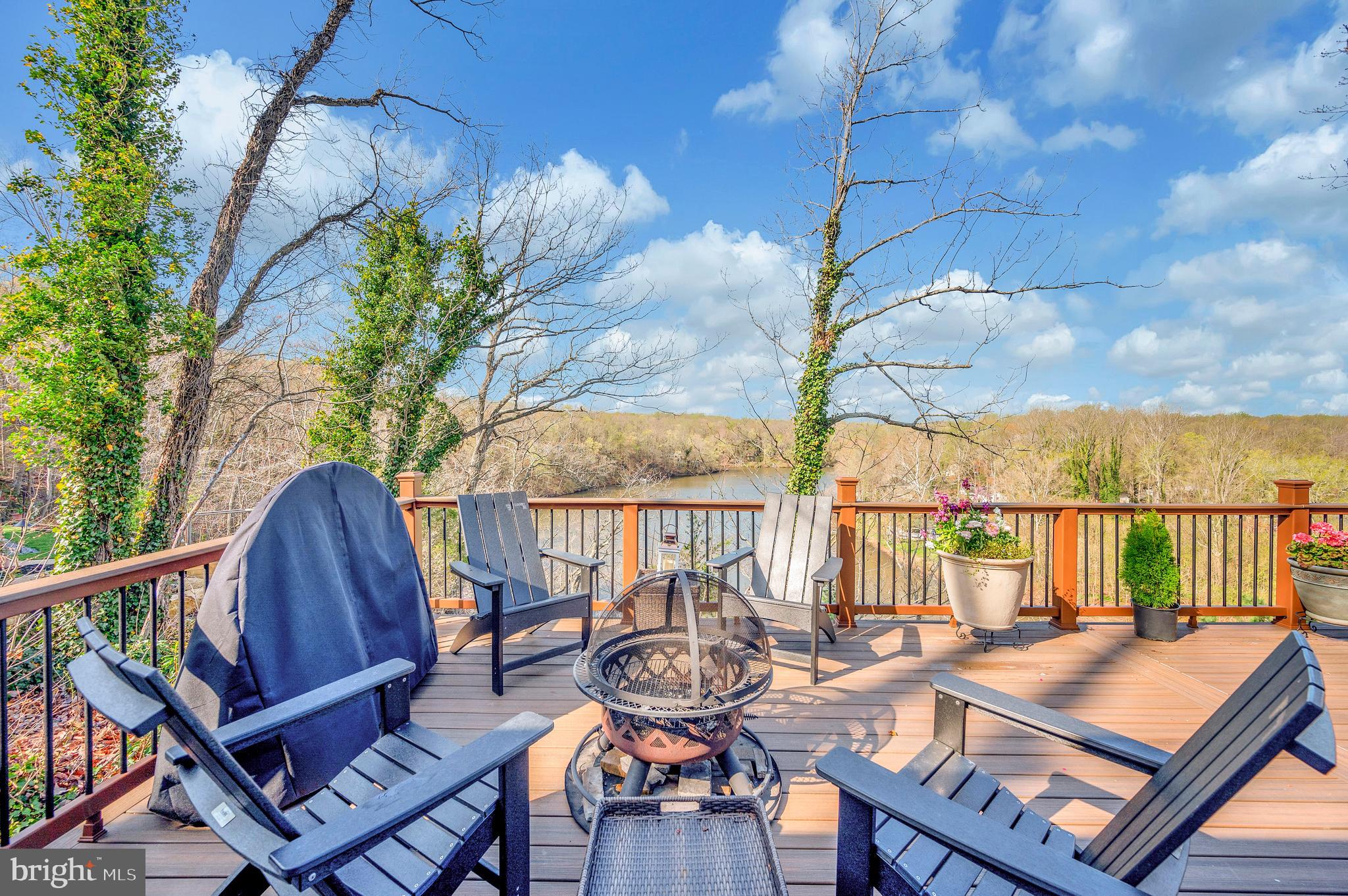 LAKE JACKSON SHORES - Residential