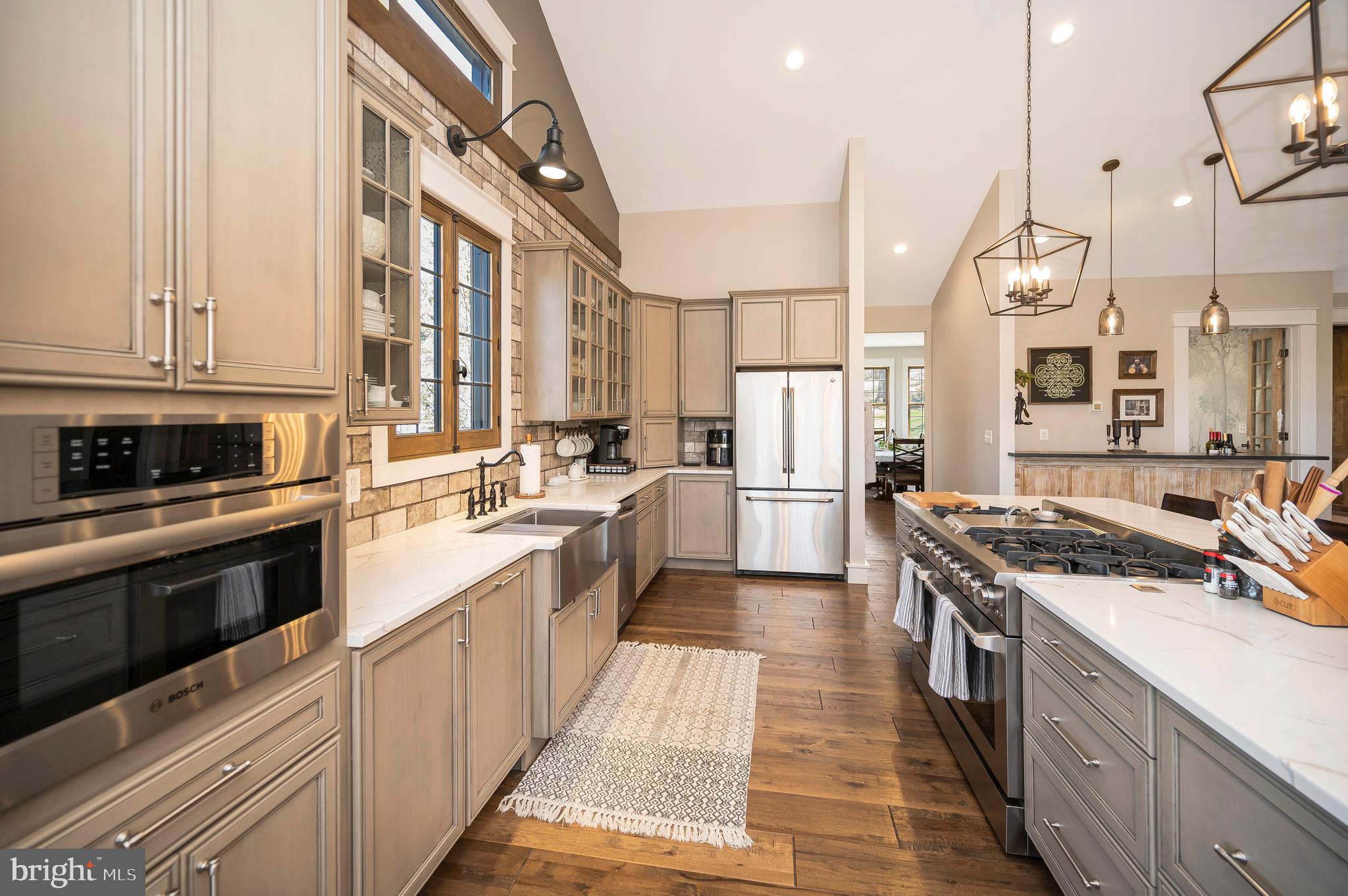 LAKE JACKSON SHORES - Residential