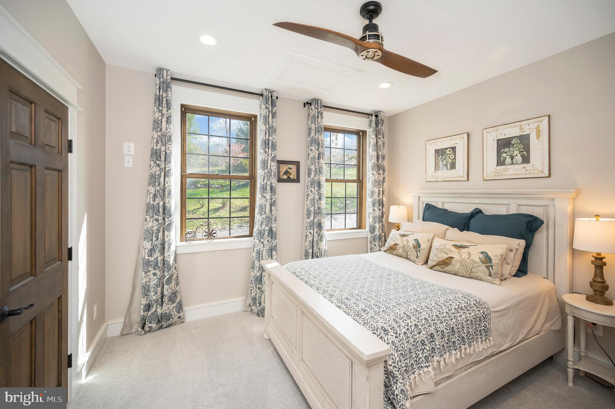 LAKE JACKSON SHORES - Residential