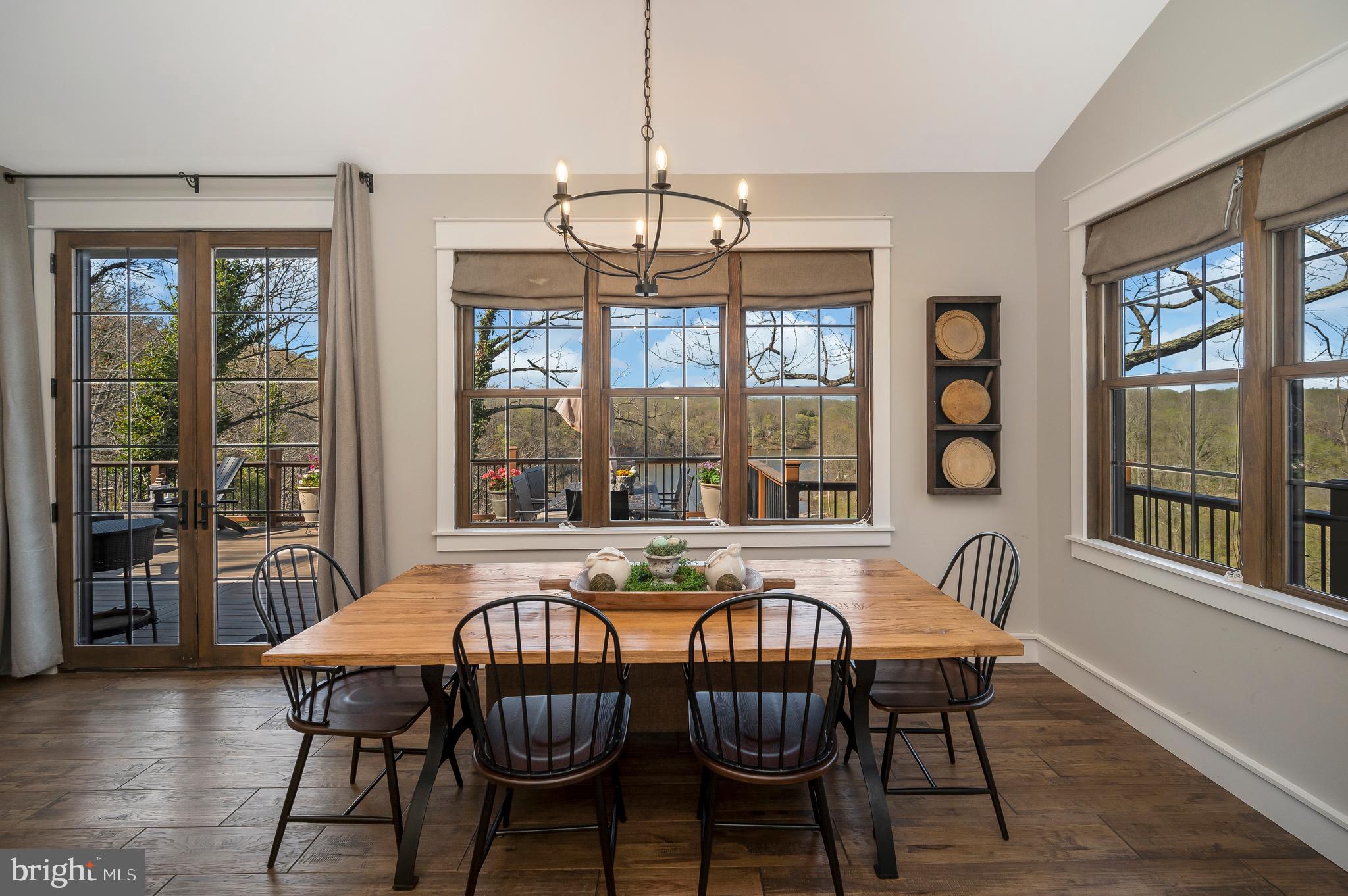 LAKE JACKSON SHORES - Residential