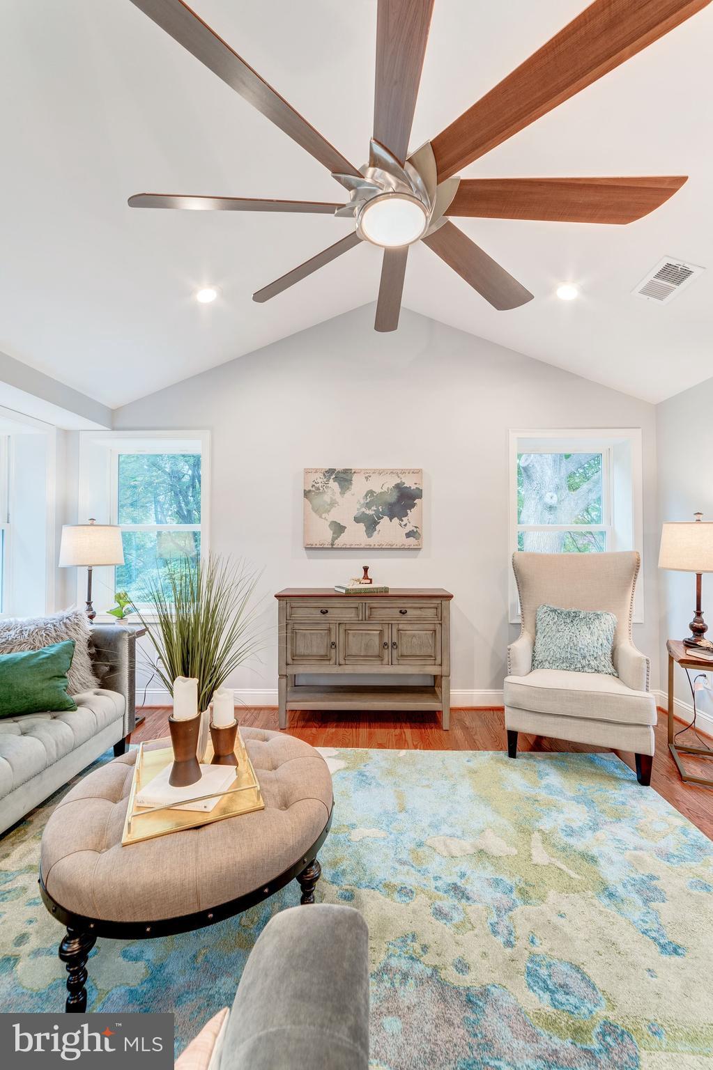 MUNSON HILL - Residential