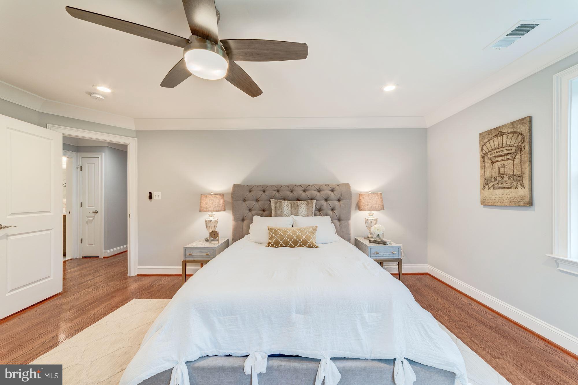 MUNSON HILL - Residential