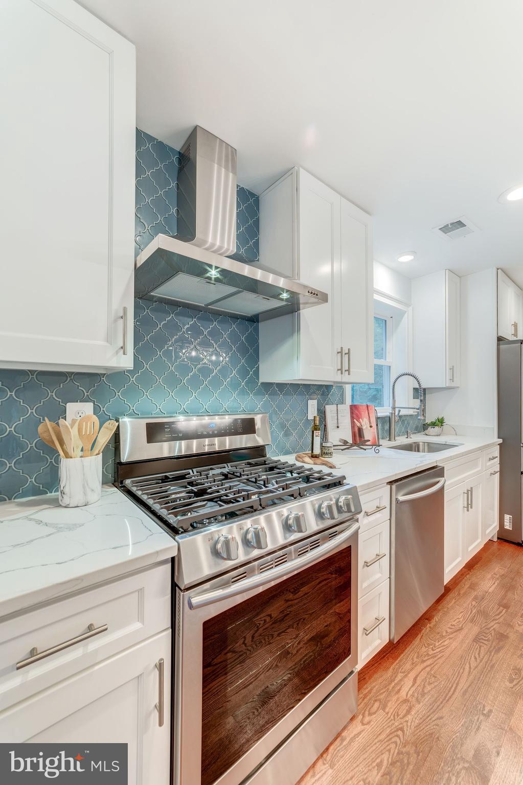 MUNSON HILL - Residential