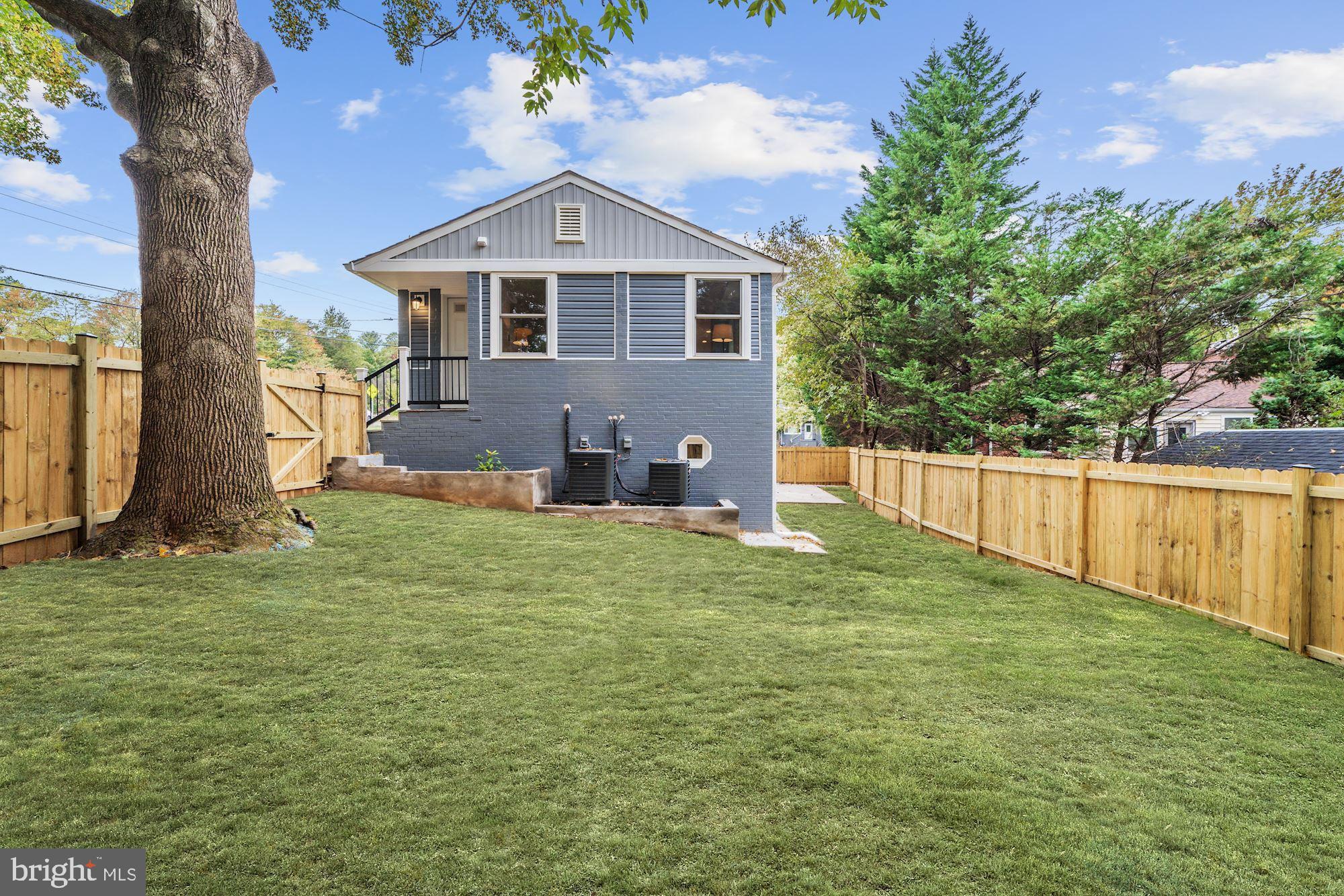 MUNSON HILL - Residential