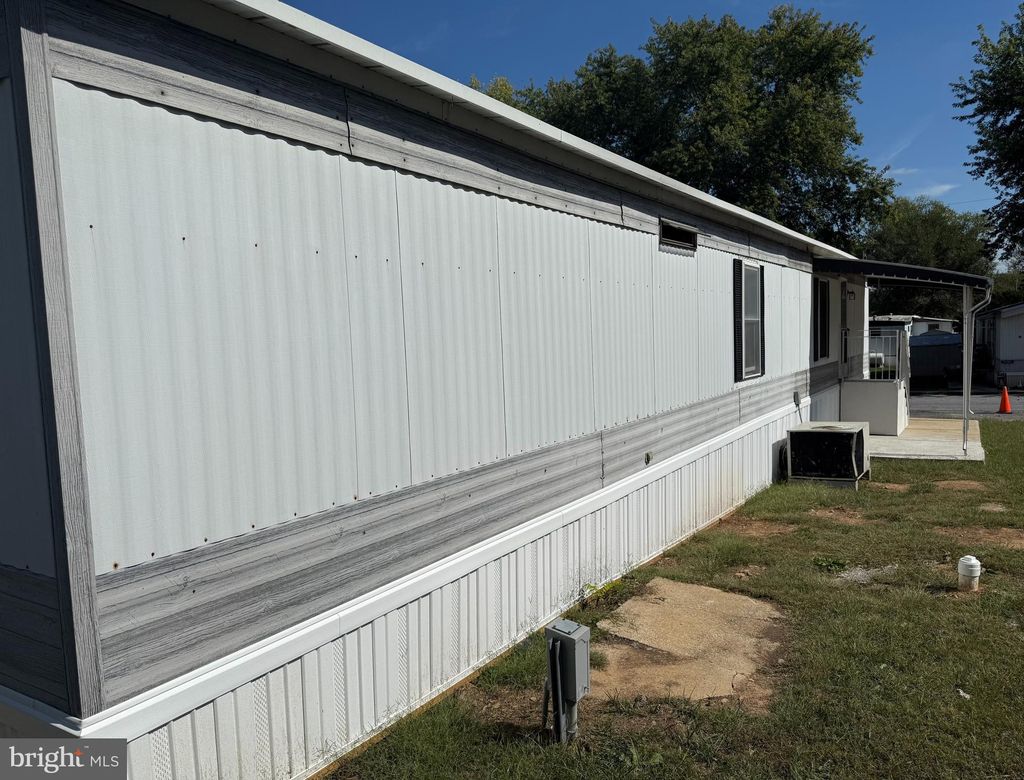 Photo of 21 Sigmans Mhp, CARLISLE, PA 17013 (MLS # PACB2048778)