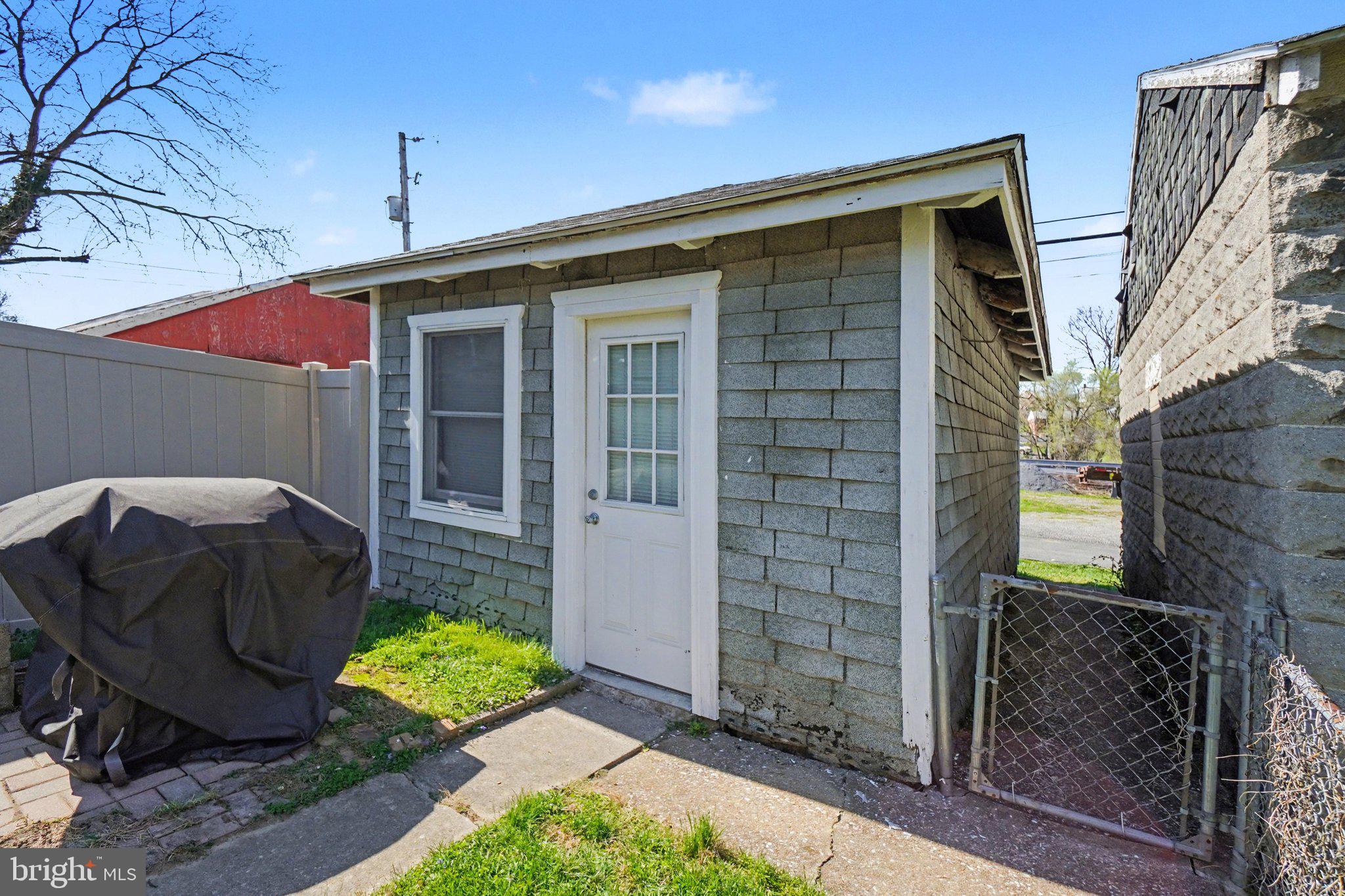 RIVERTON - Residential