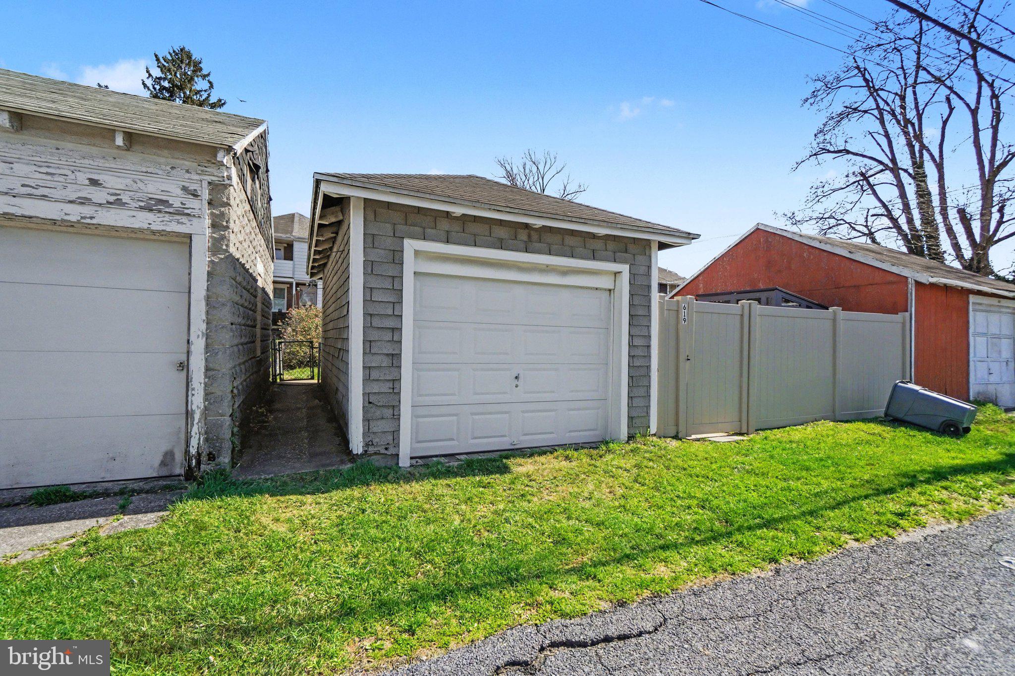 RIVERTON - Residential