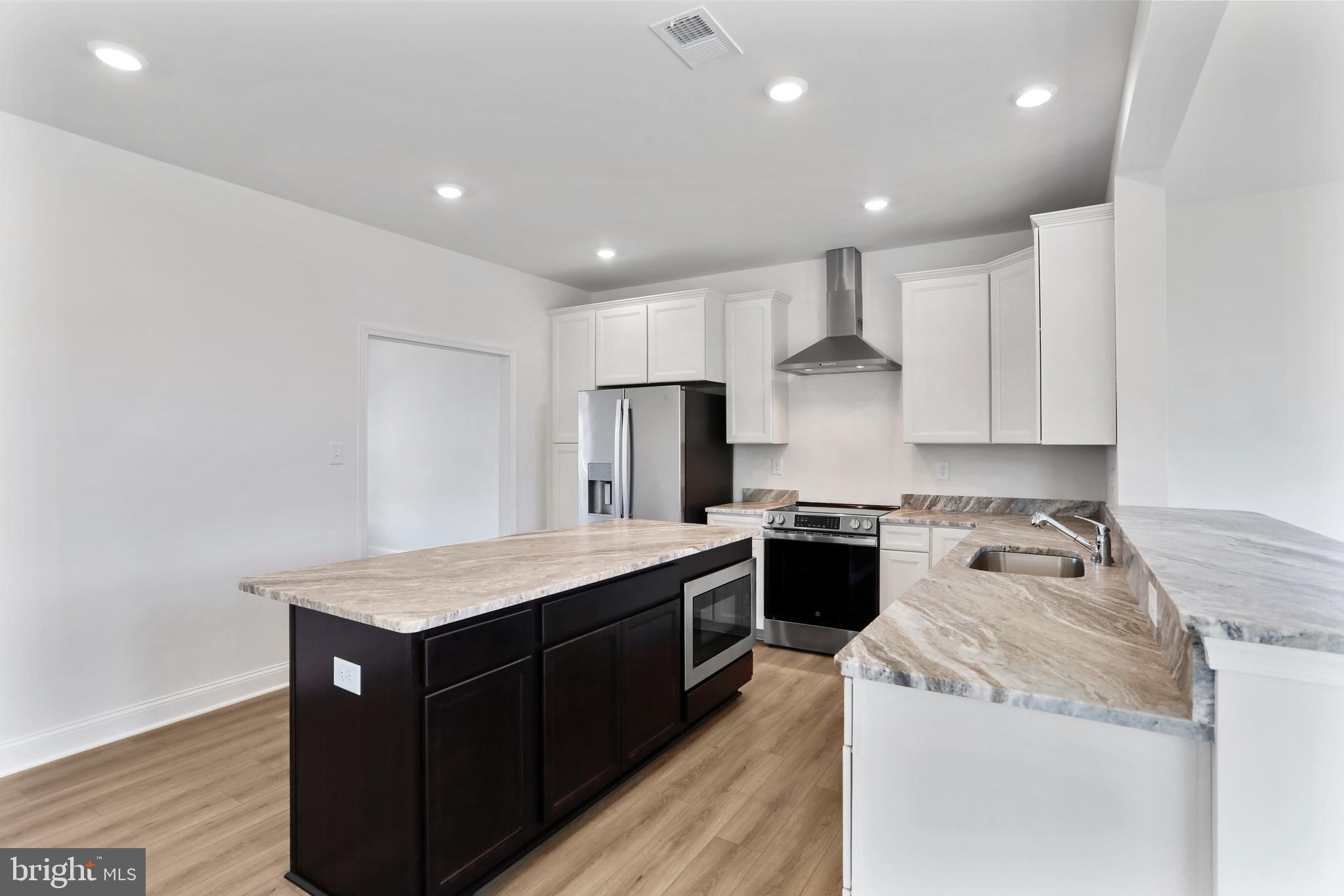 AMBERFIELD - Residential