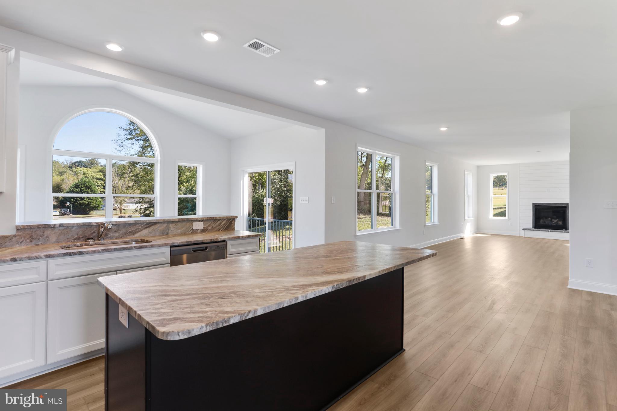 AMBERFIELD - Residential