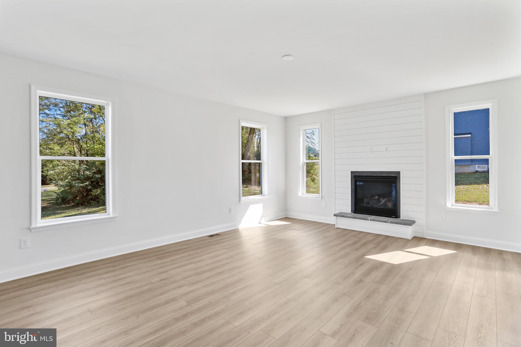 AMBERFIELD - Residential
