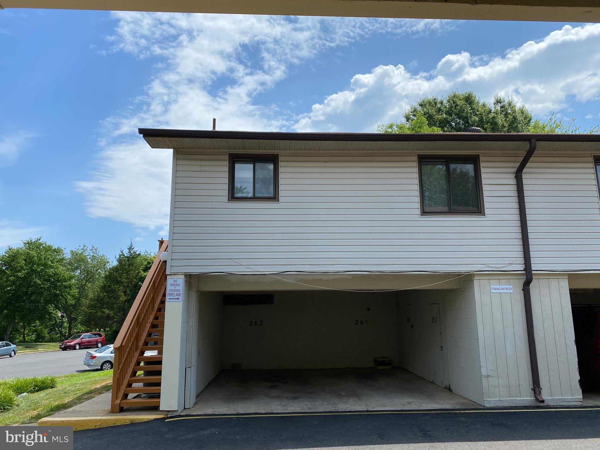 PINEWOOD LAWNS - Residential