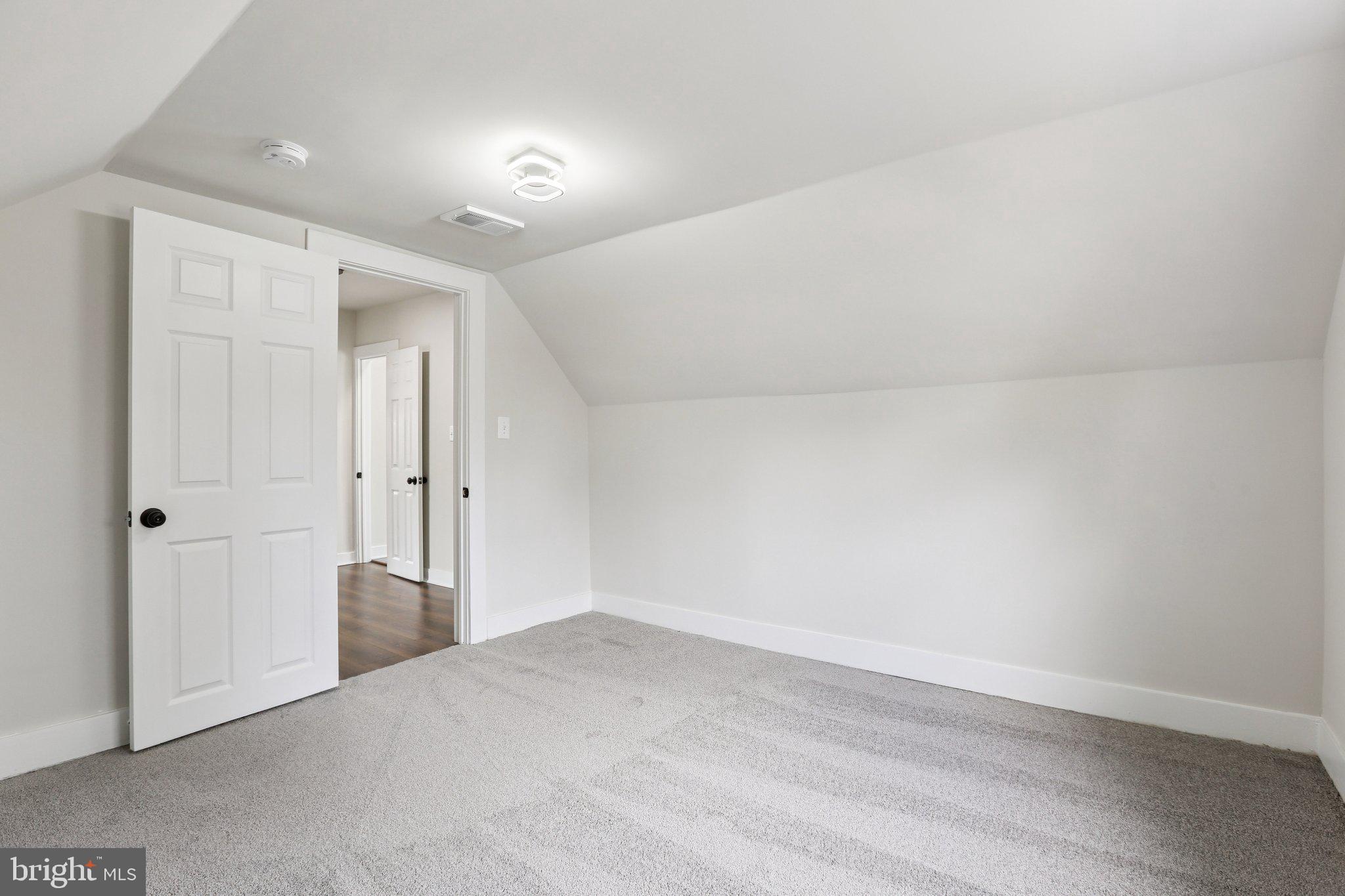 OAKMONT - Residential