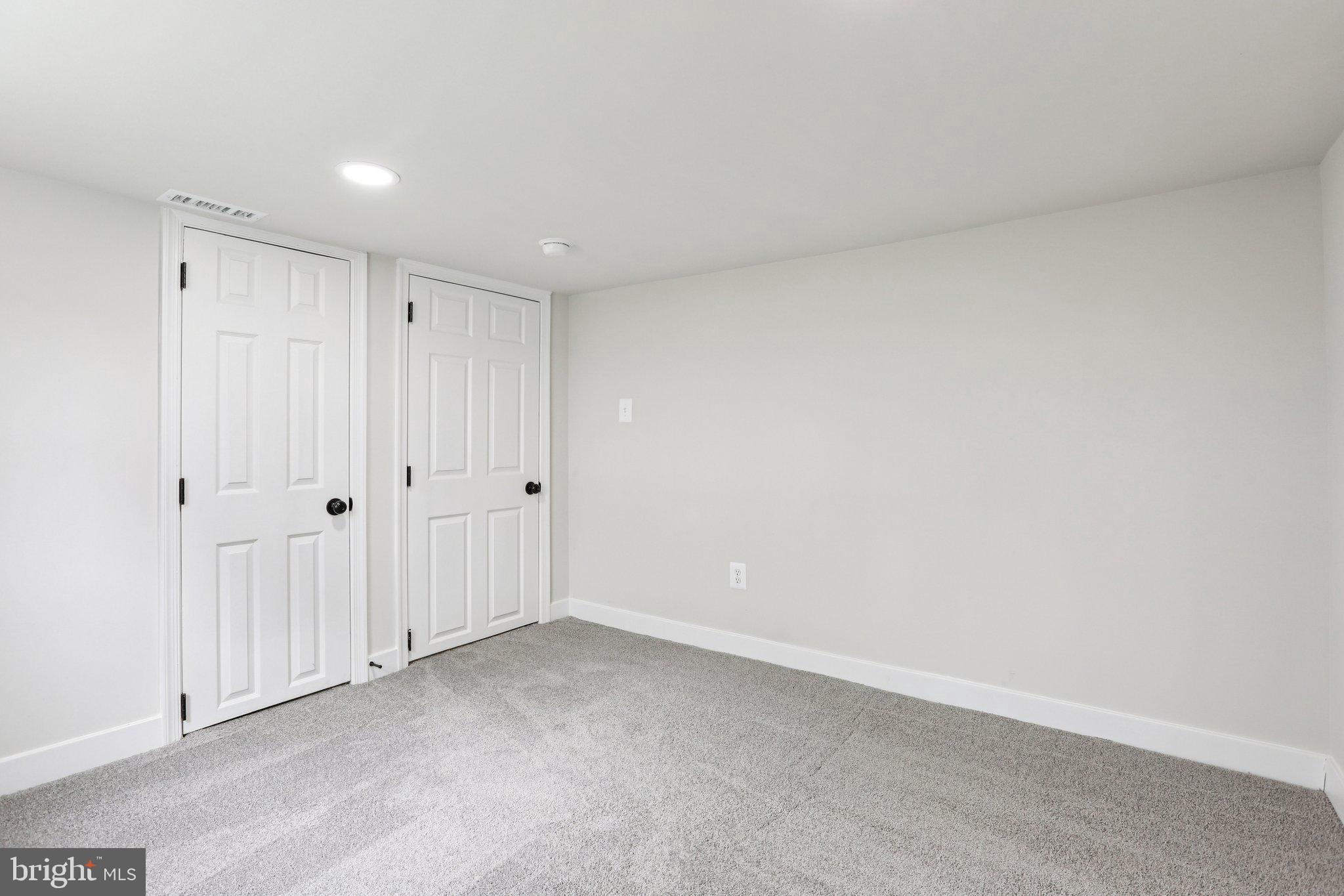 OAKMONT - Residential