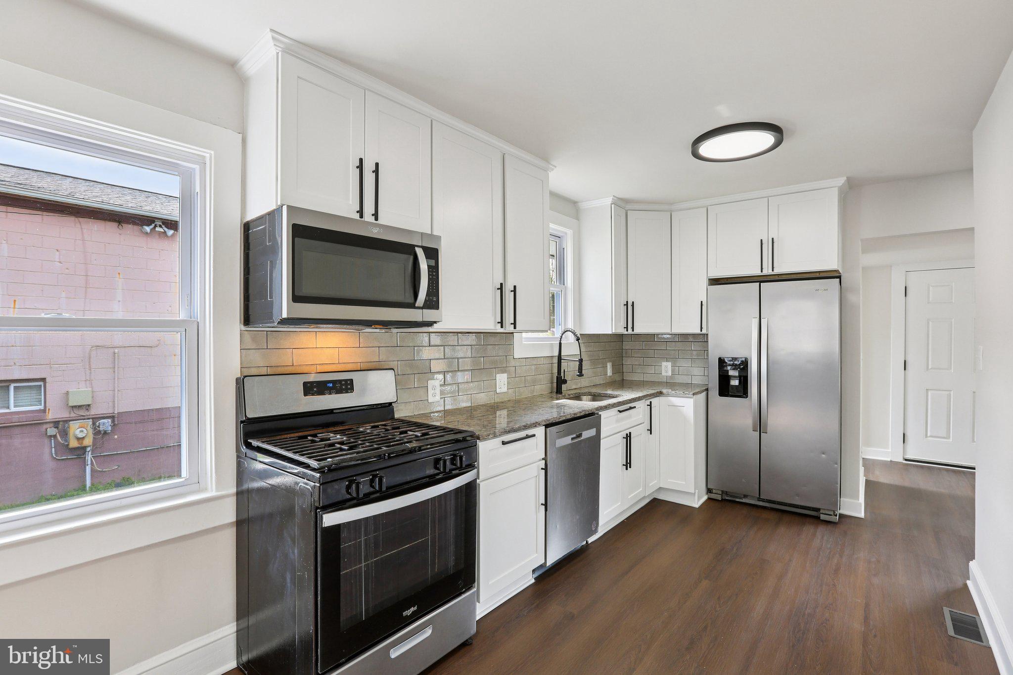 OAKMONT - Residential