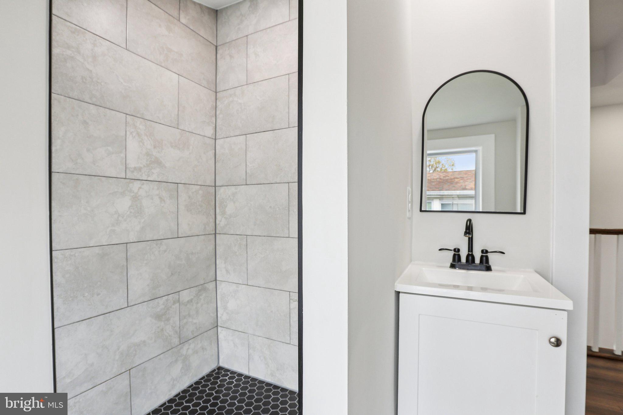 OAKMONT - Residential