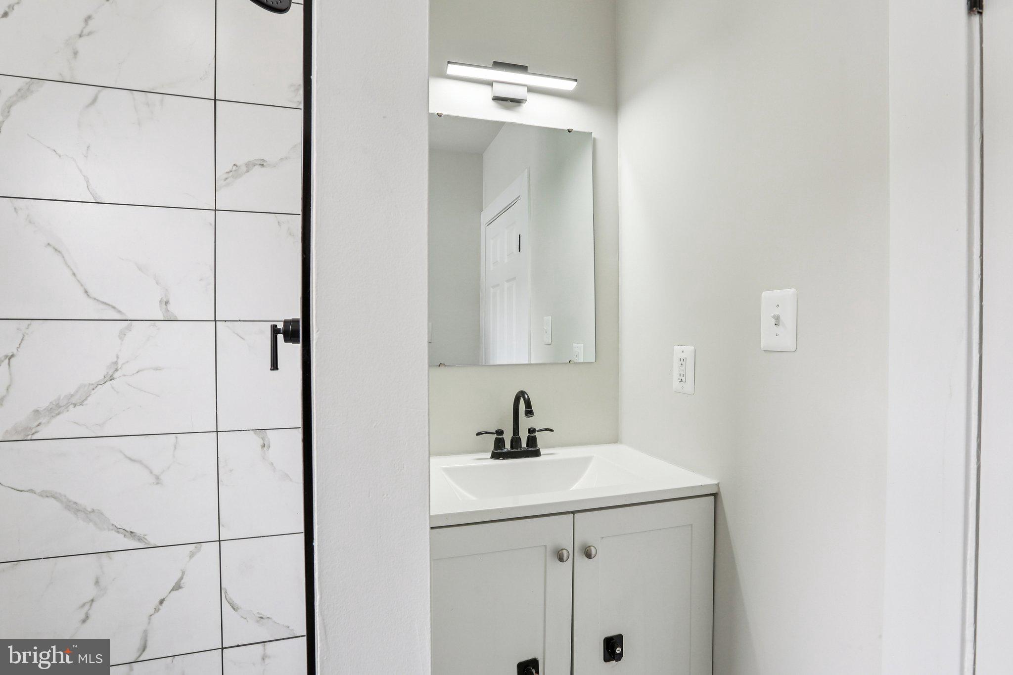 OAKMONT - Residential