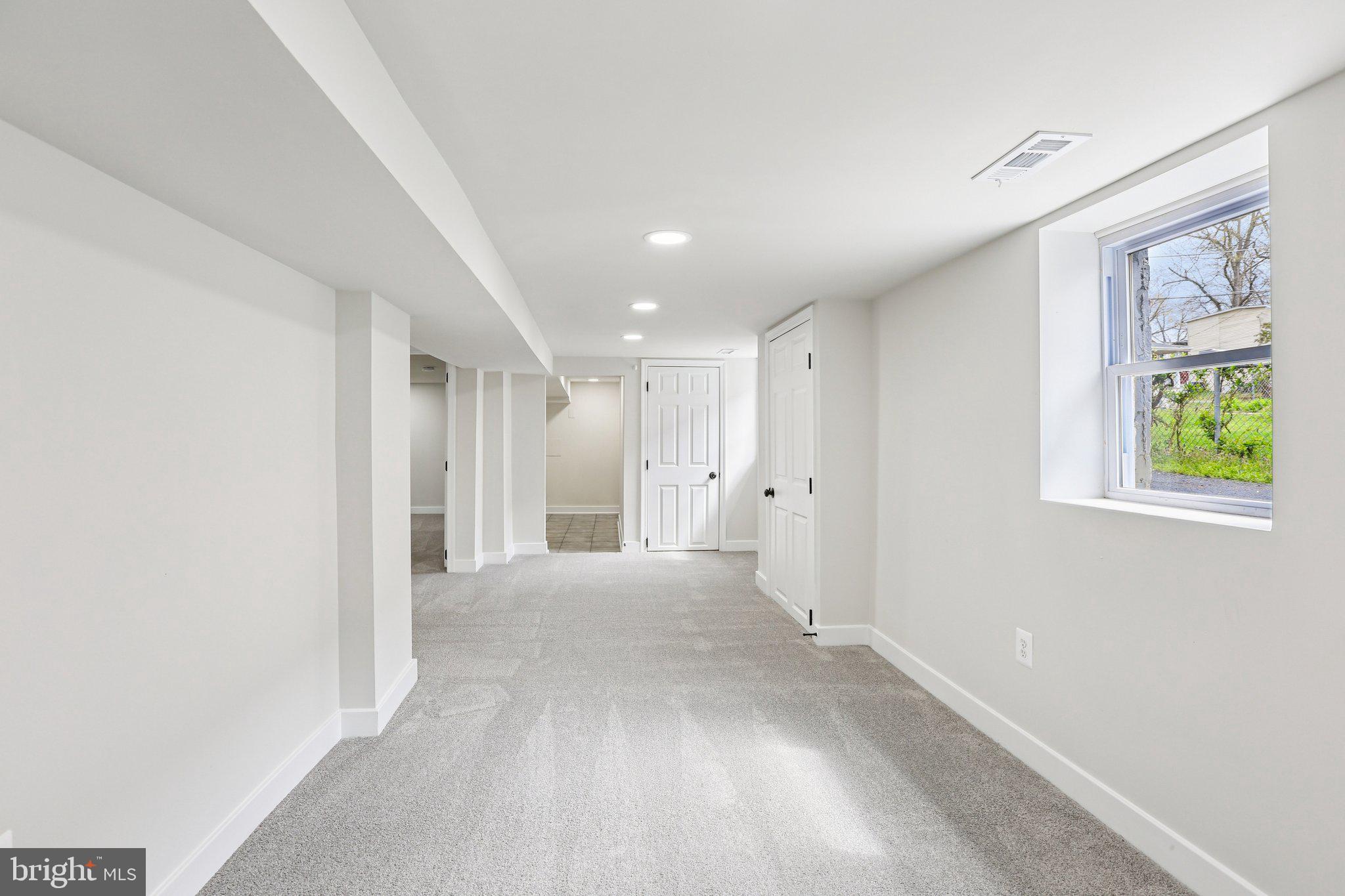 OAKMONT - Residential