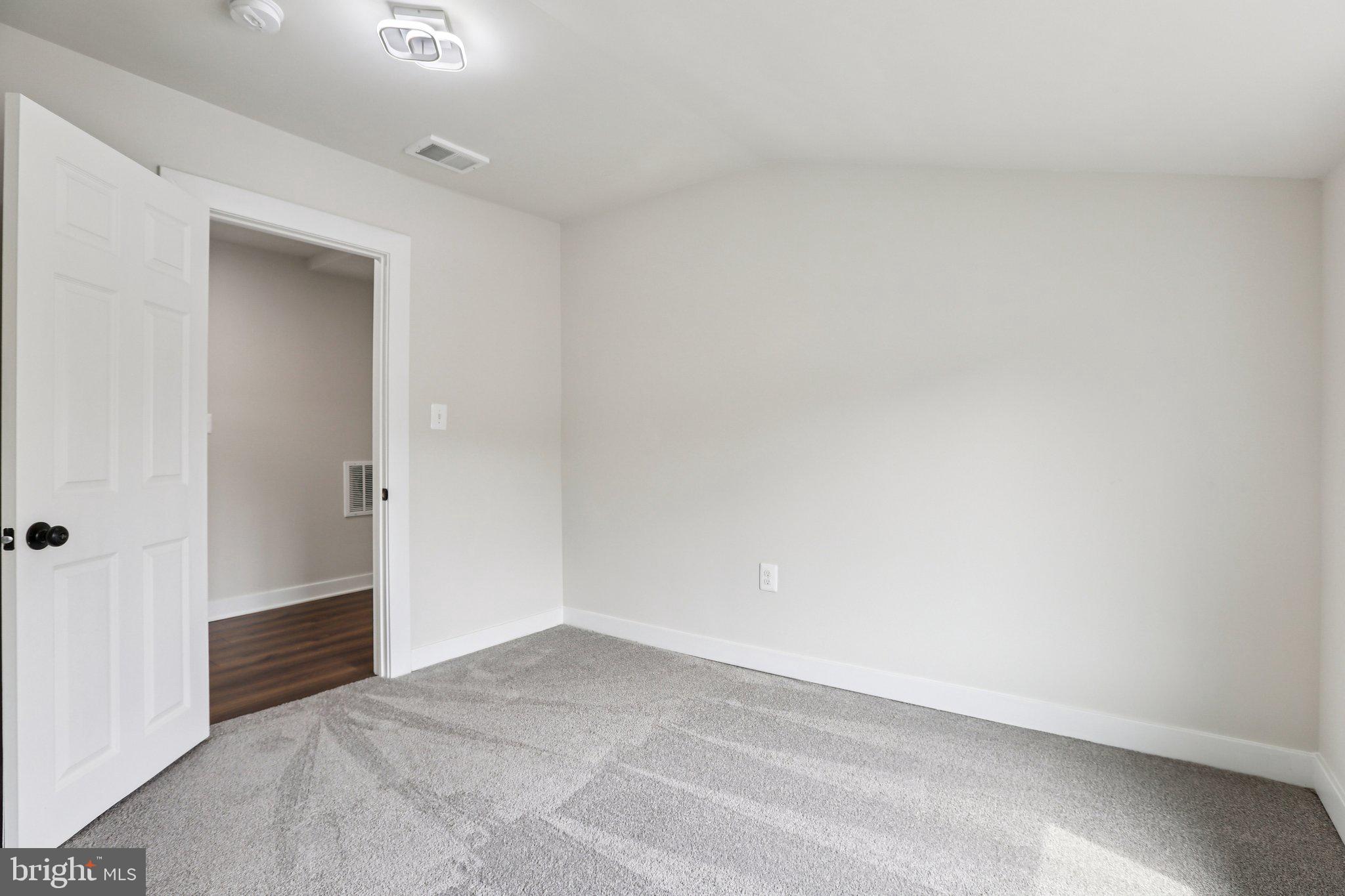 OAKMONT - Residential