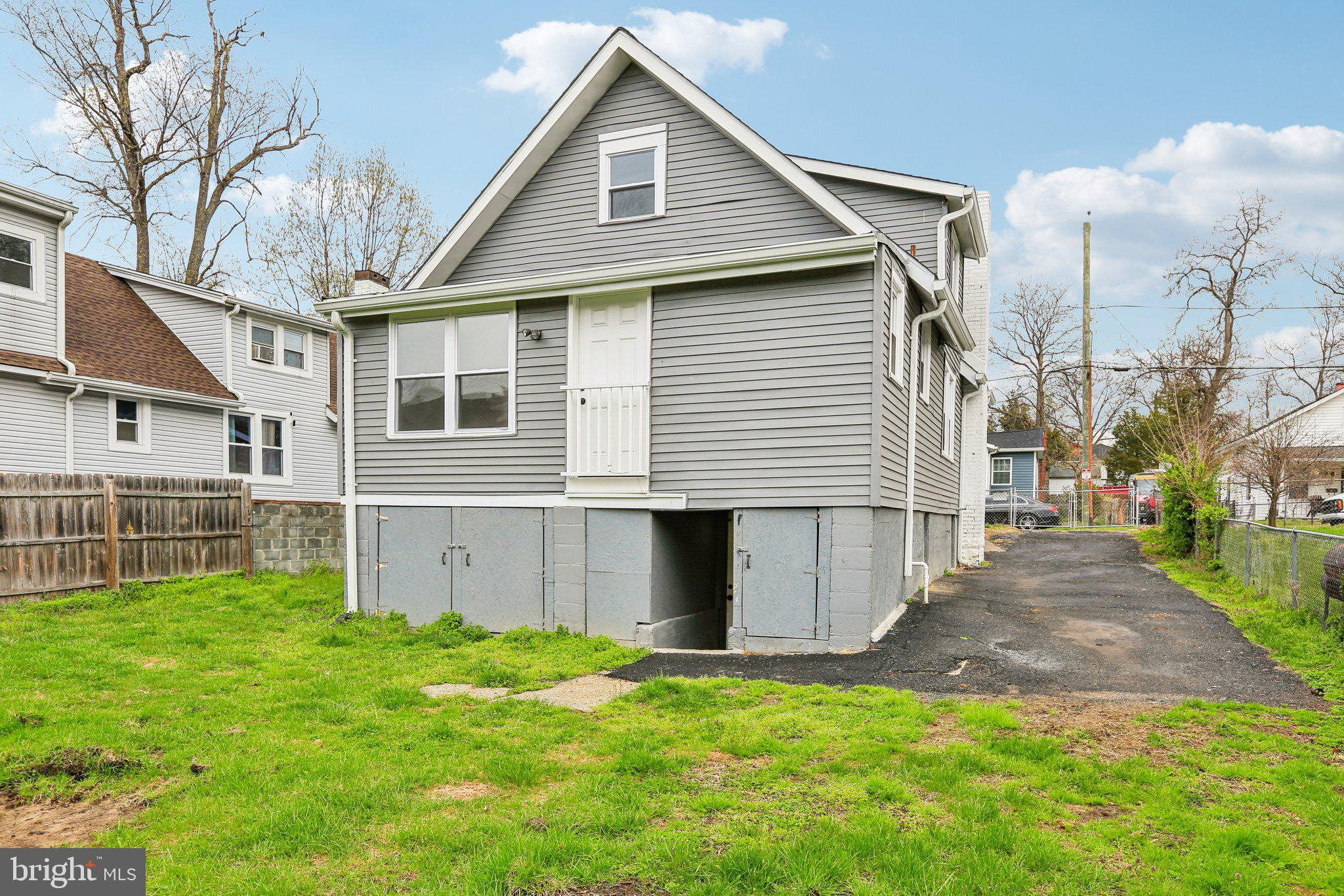 OAKMONT - Residential