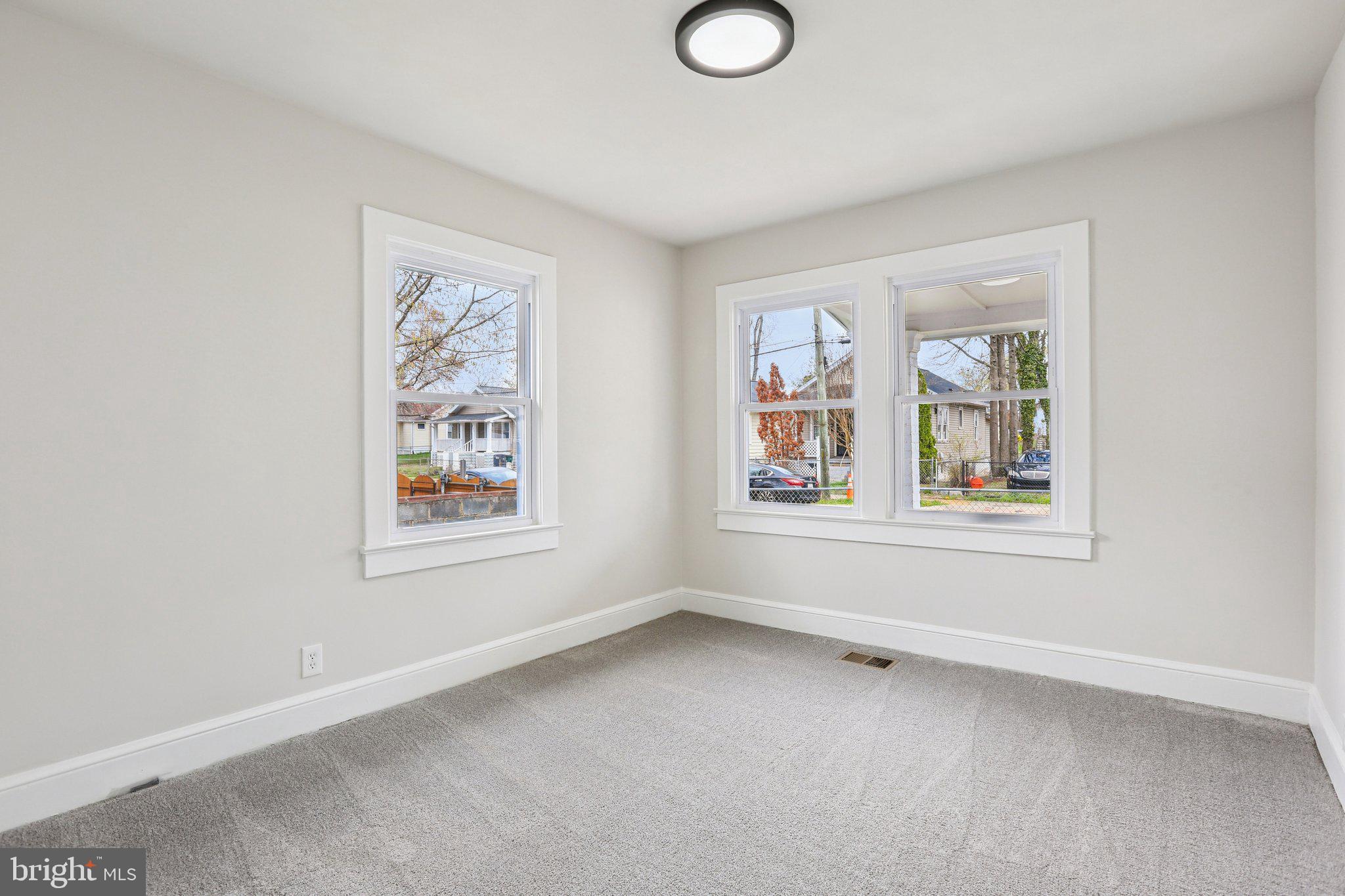 OAKMONT - Residential