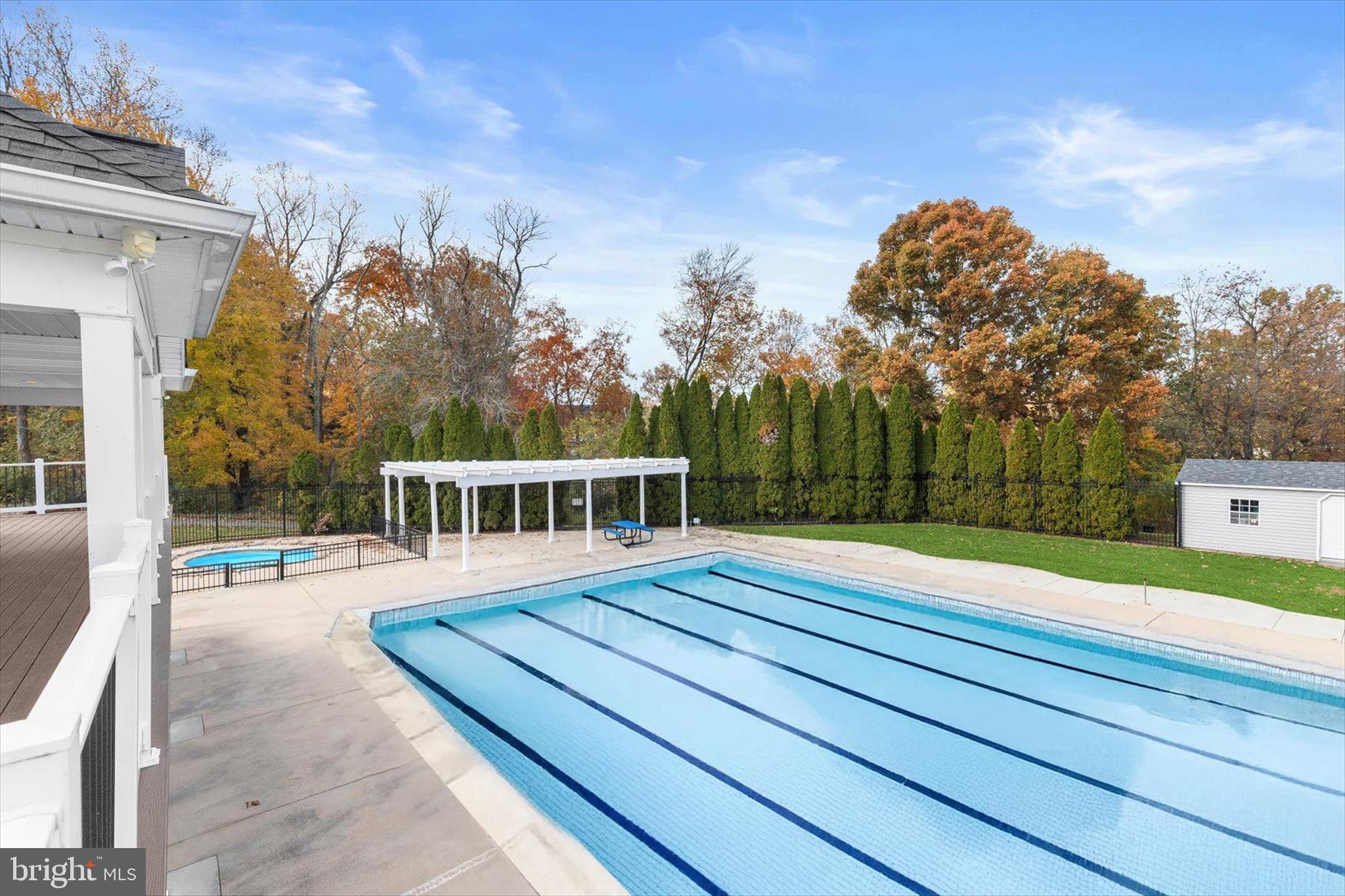 WINDSOR KNOLLS - Residential