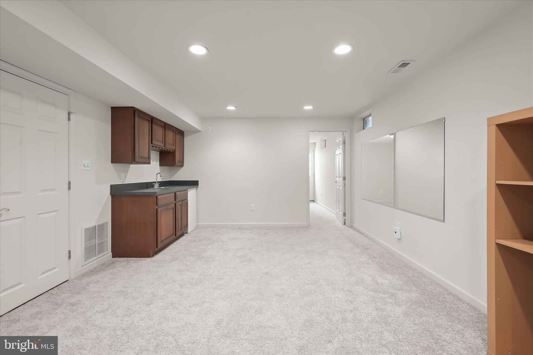 WINDSOR KNOLLS - Residential