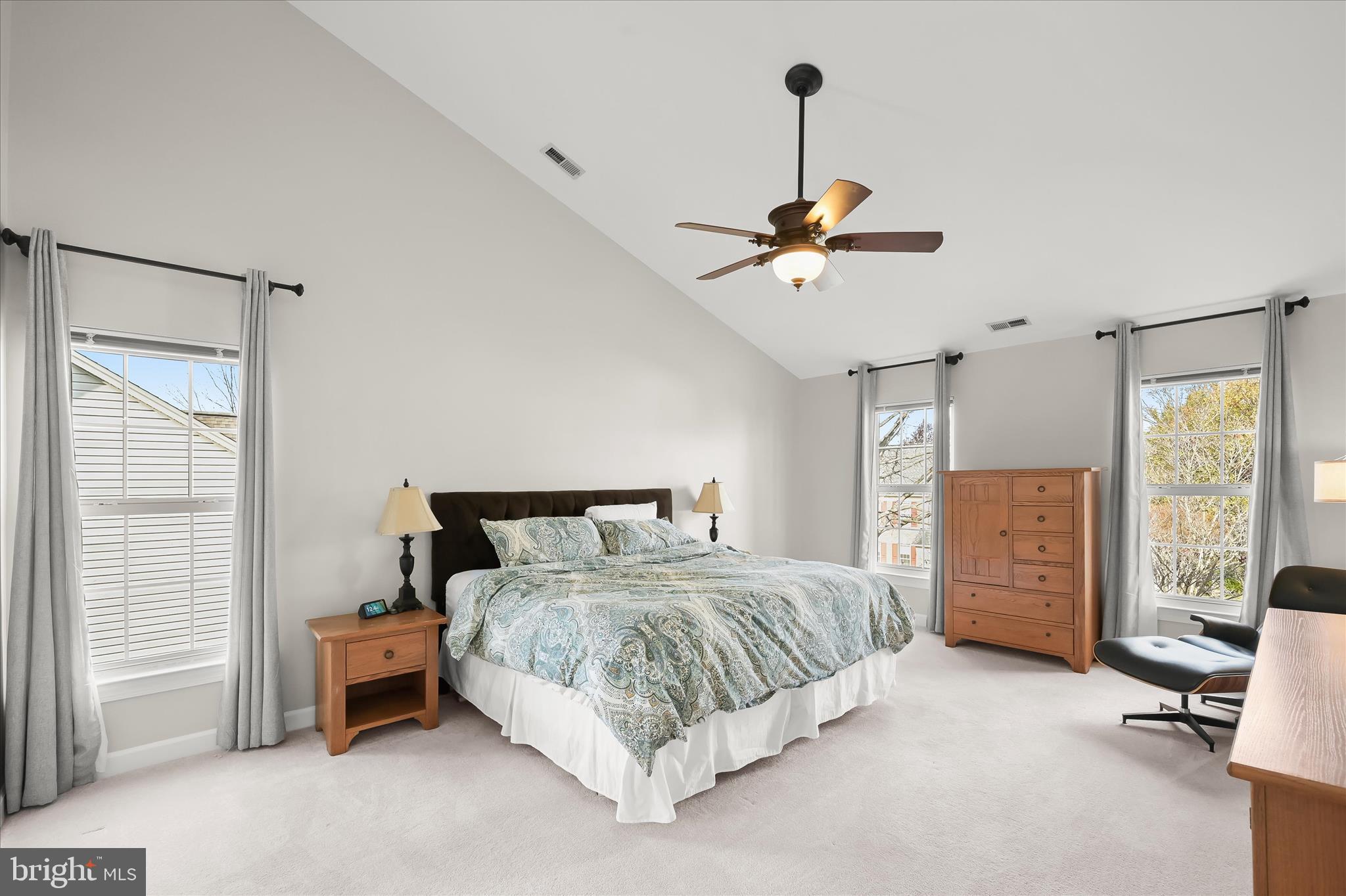 WINDSOR KNOLLS - Residential