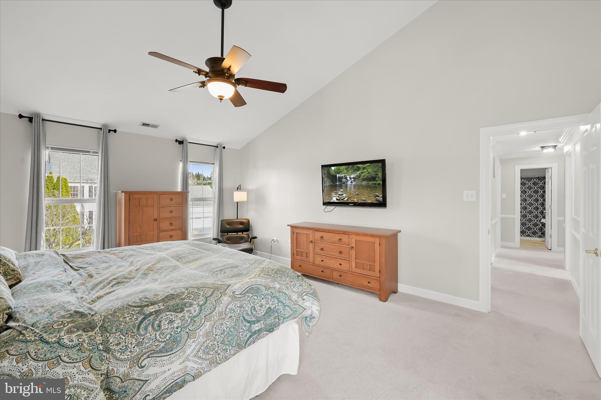 WINDSOR KNOLLS - Residential