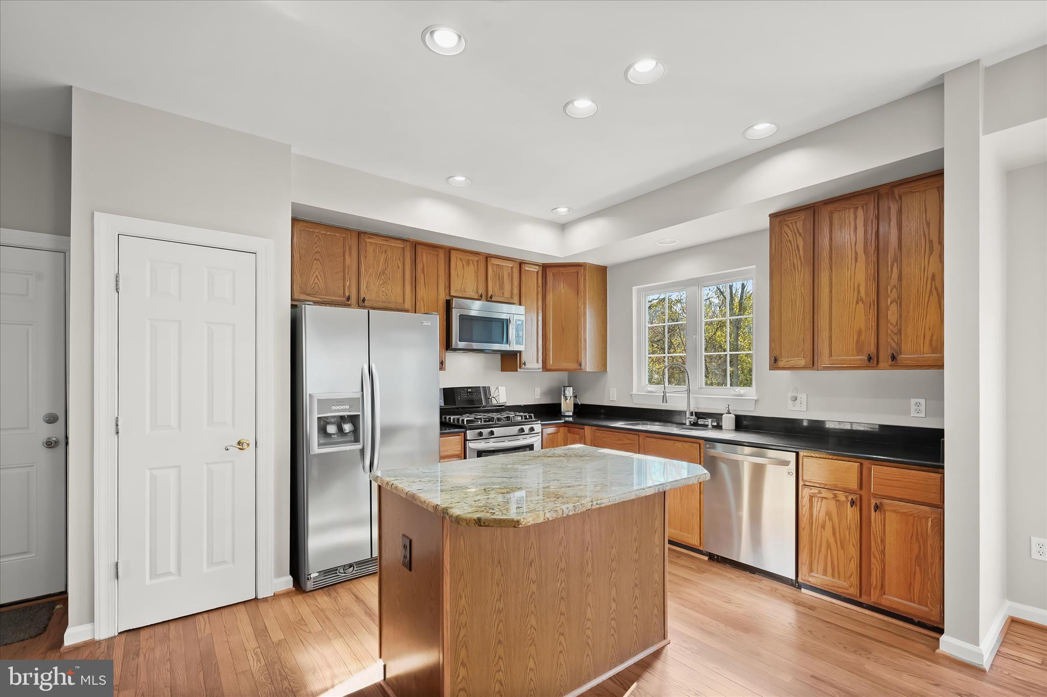 WINDSOR KNOLLS - Residential