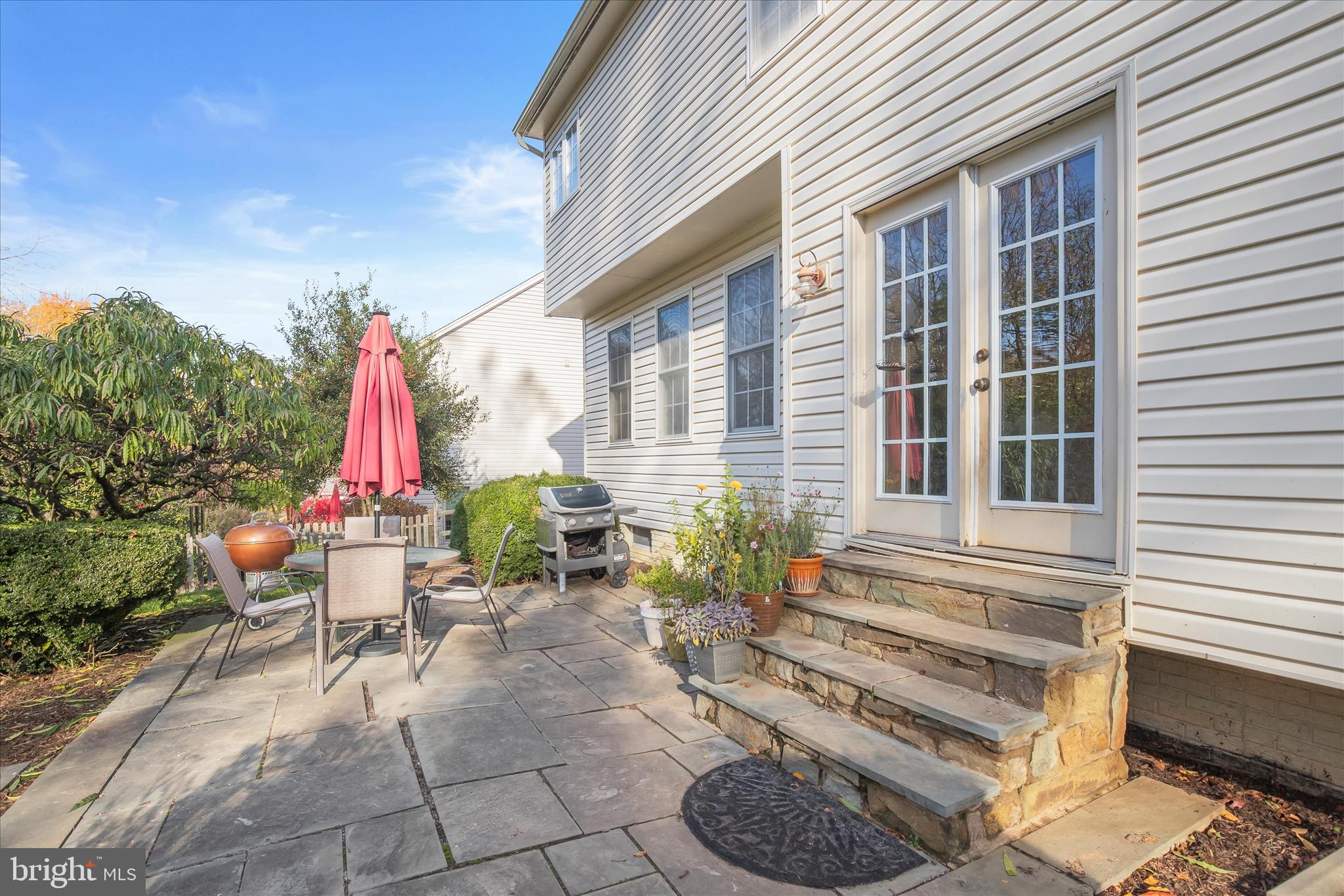 WINDSOR KNOLLS - Residential