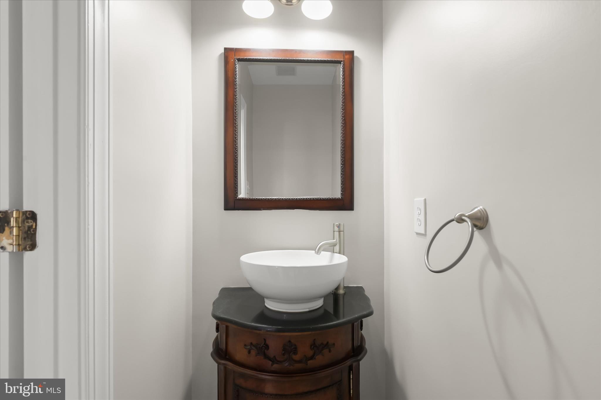 WINDSOR KNOLLS - Residential