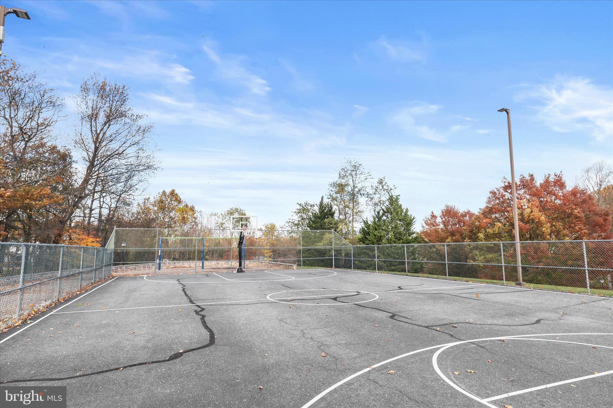 WINDSOR KNOLLS - Residential