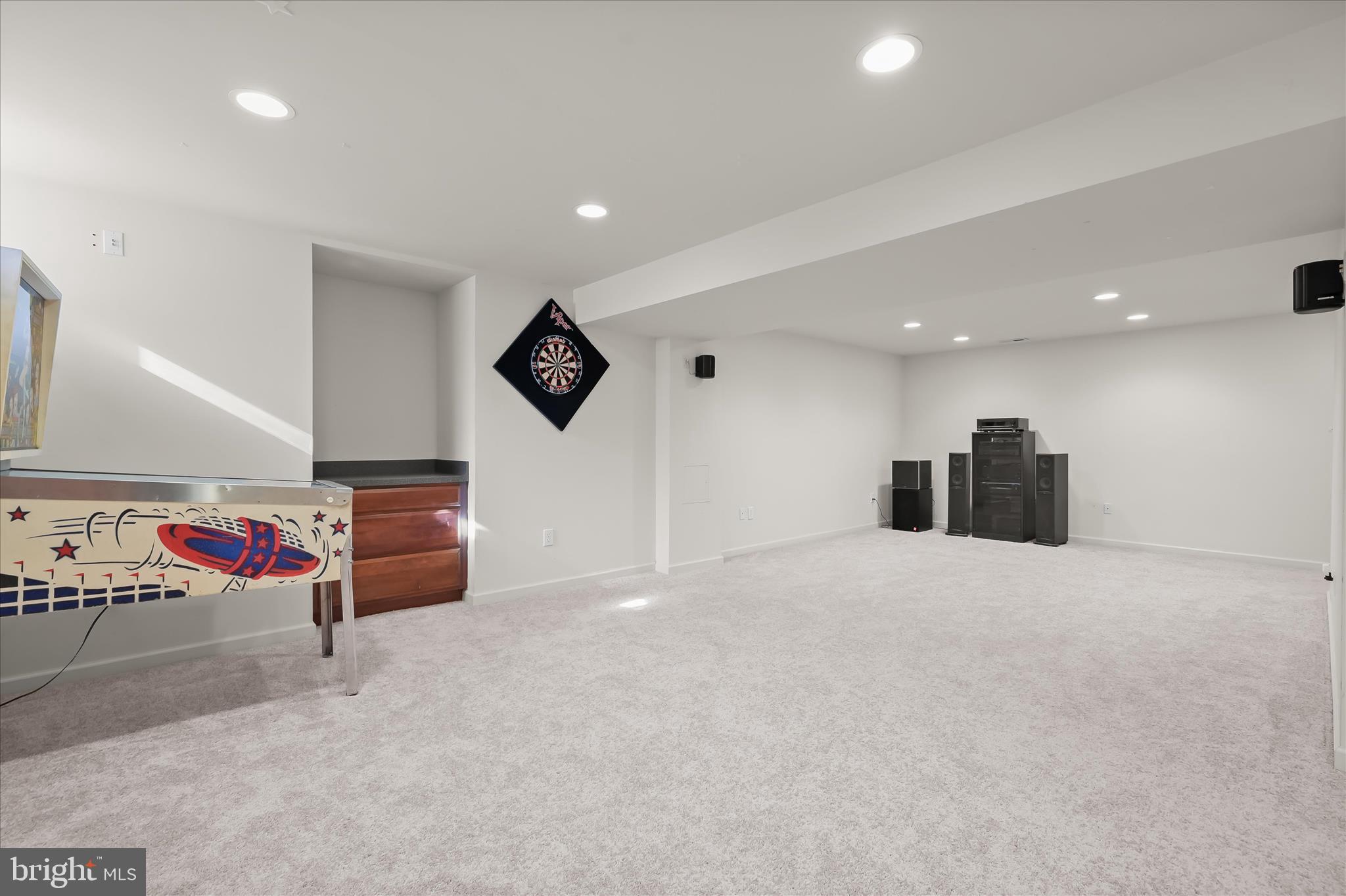 WINDSOR KNOLLS - Residential