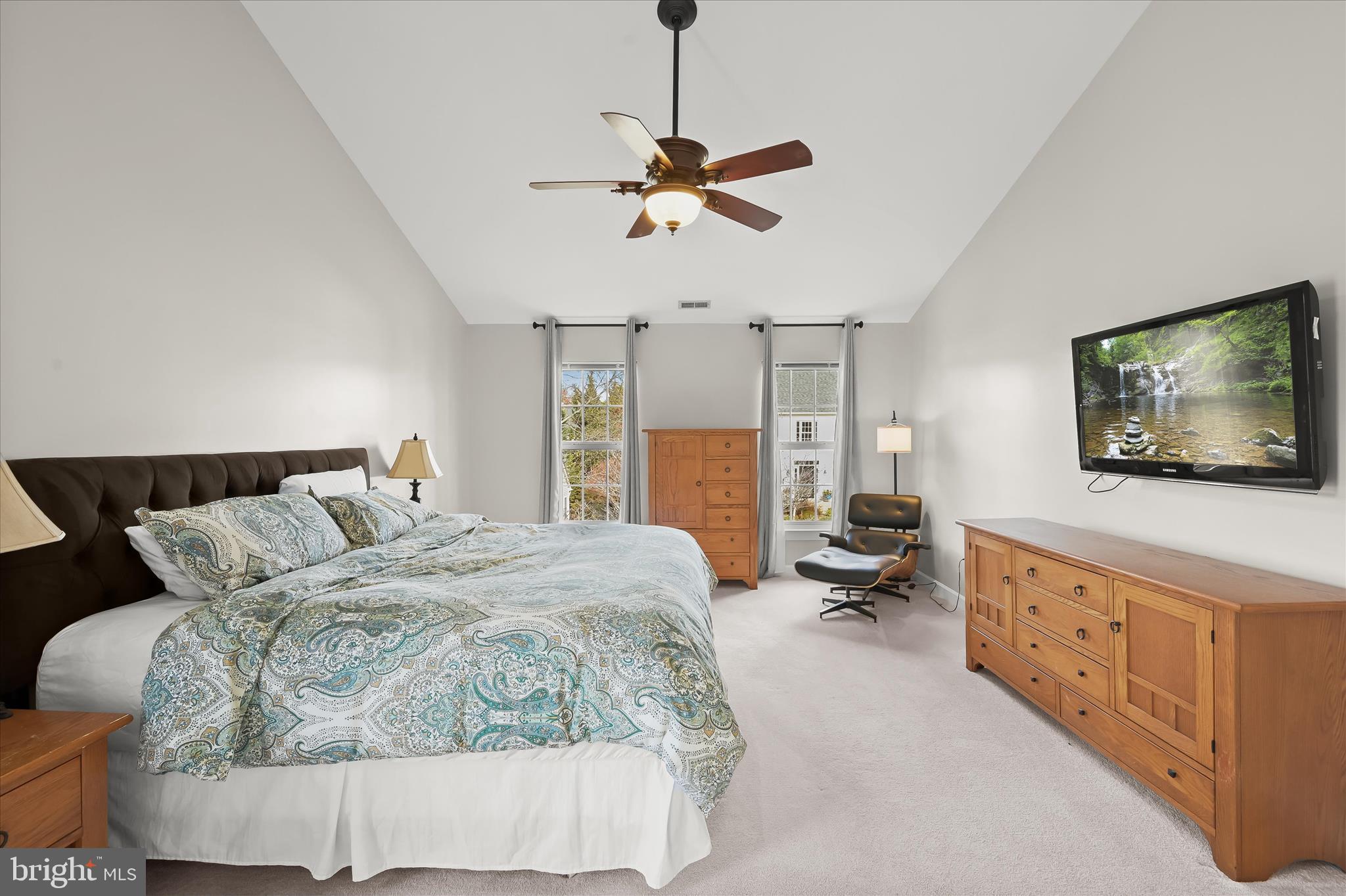 WINDSOR KNOLLS - Residential