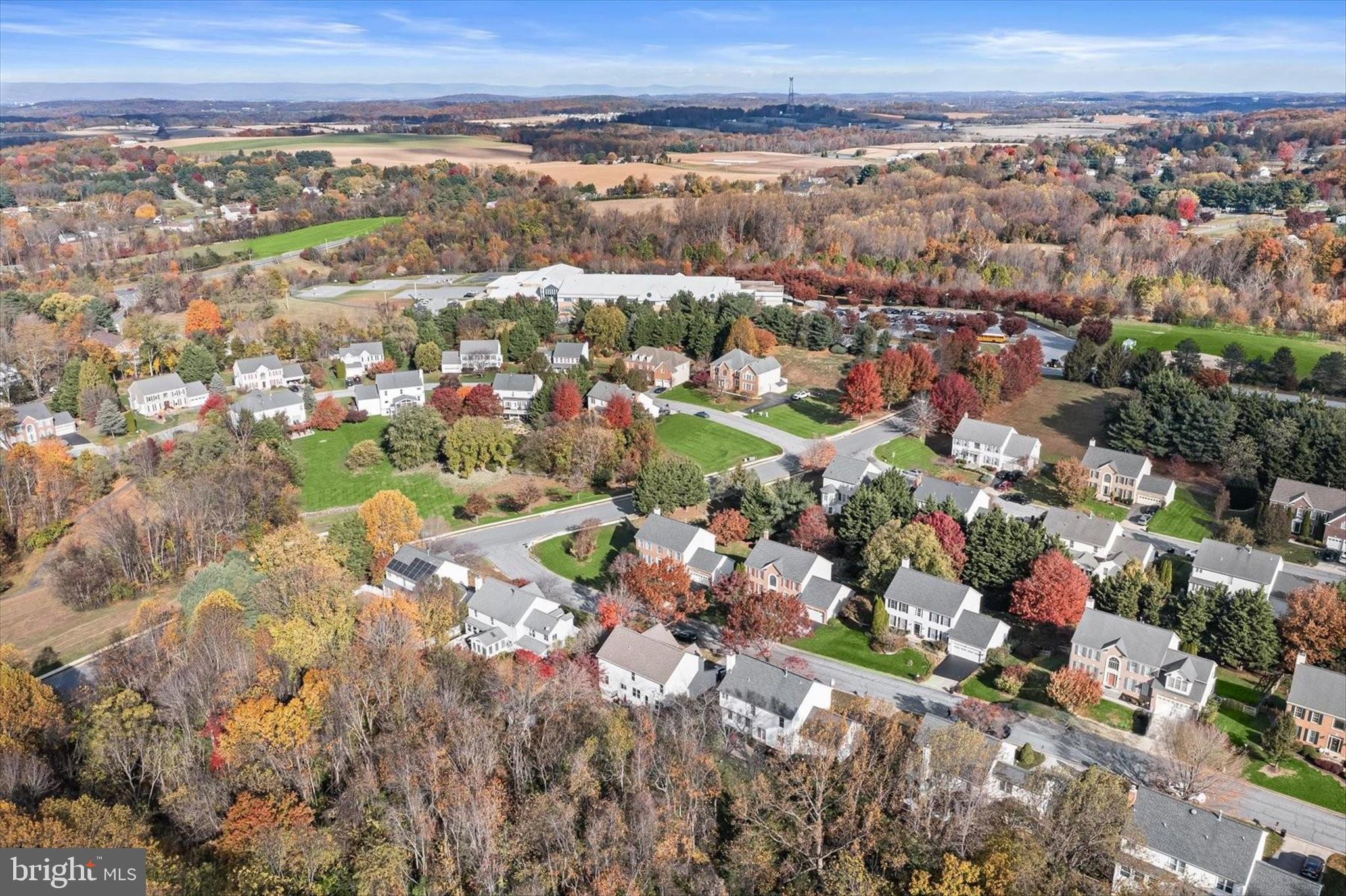 WINDSOR KNOLLS - Residential