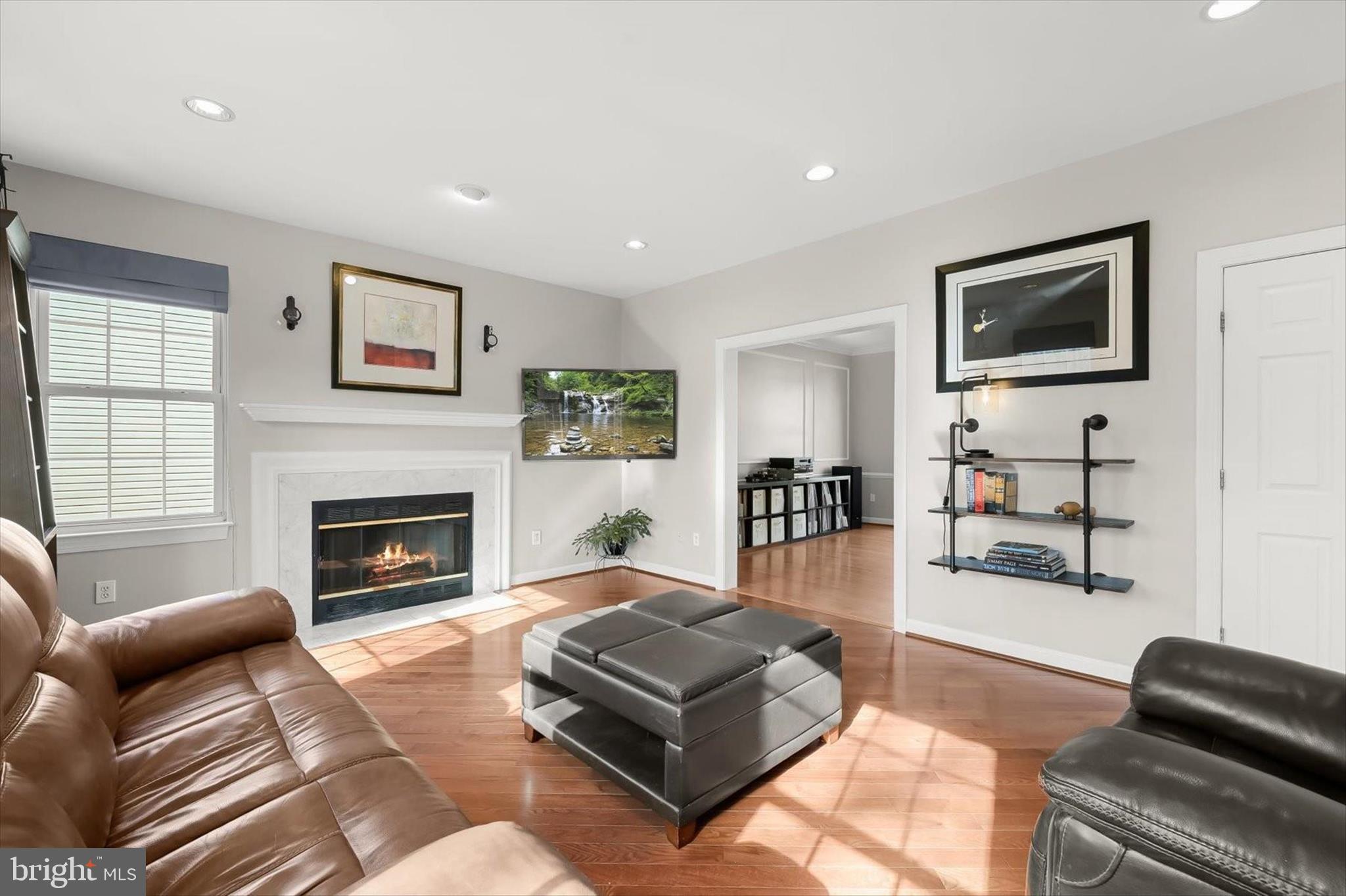 WINDSOR KNOLLS - Residential