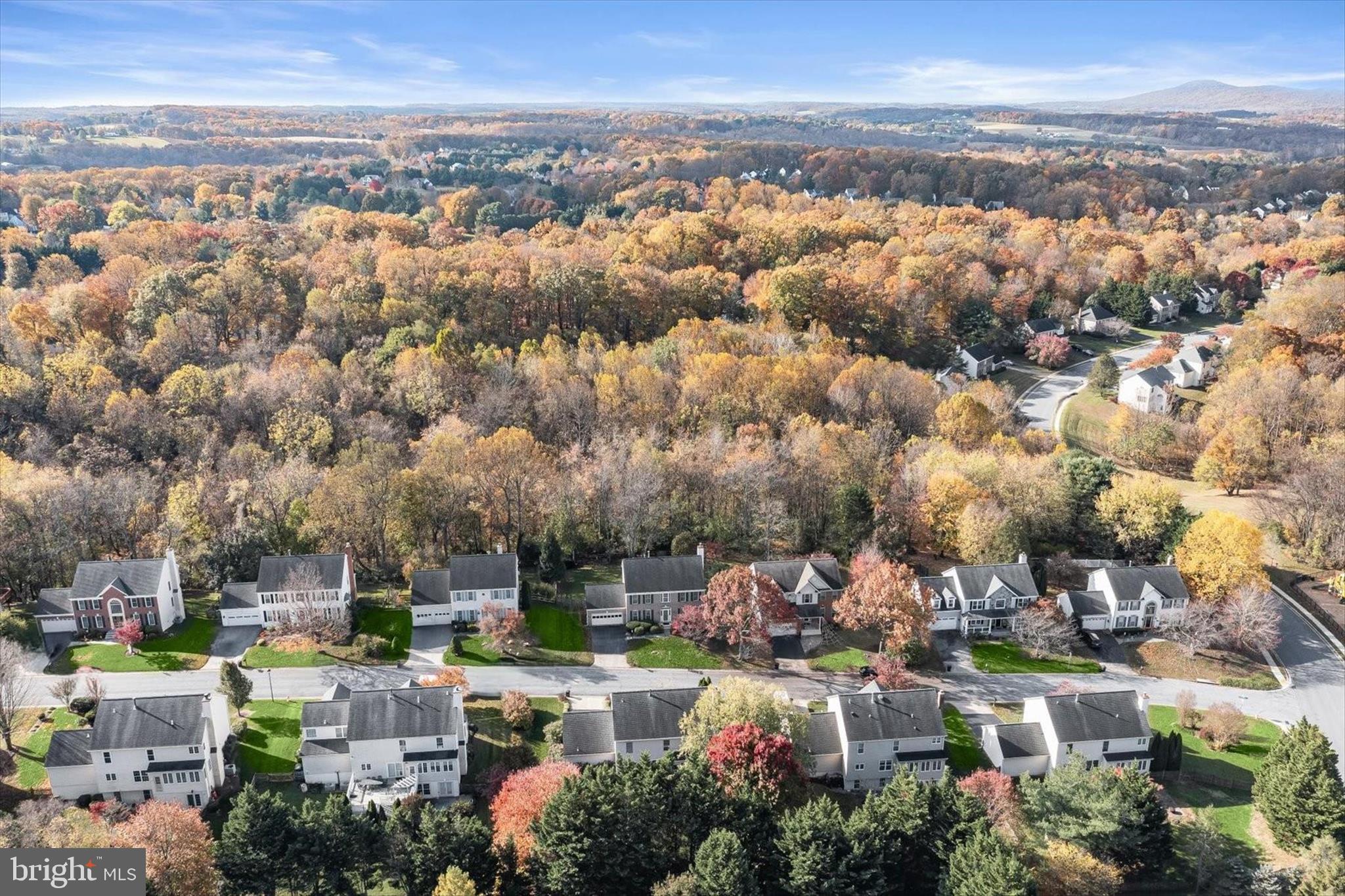 WINDSOR KNOLLS - Residential