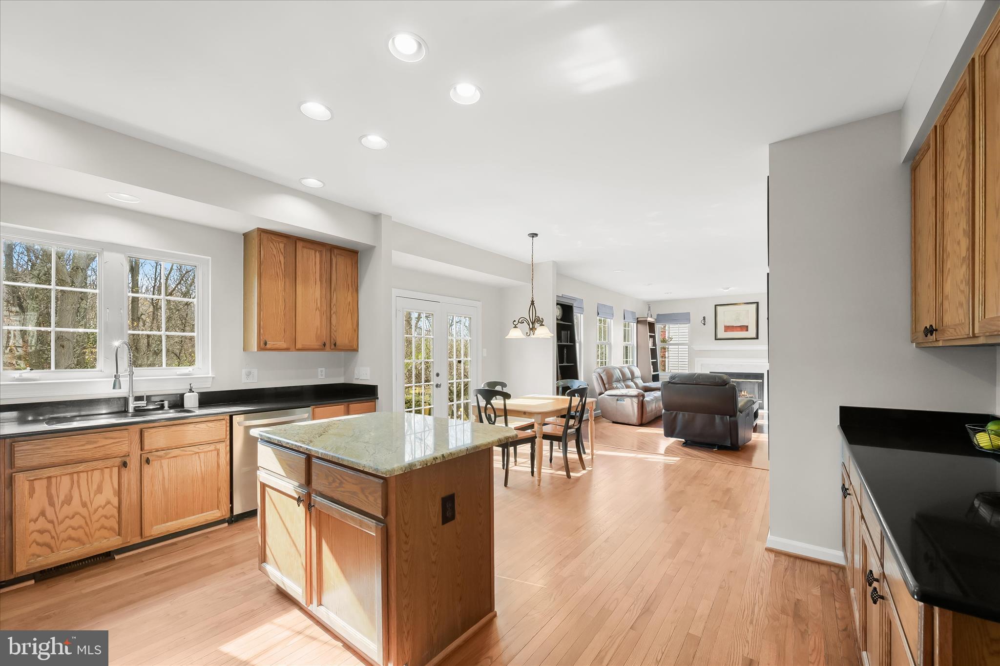 WINDSOR KNOLLS - Residential