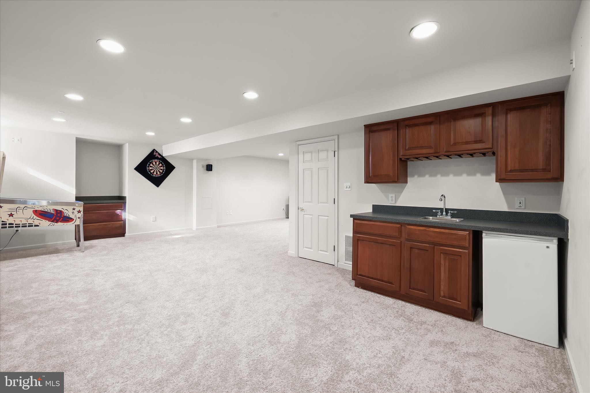 WINDSOR KNOLLS - Residential