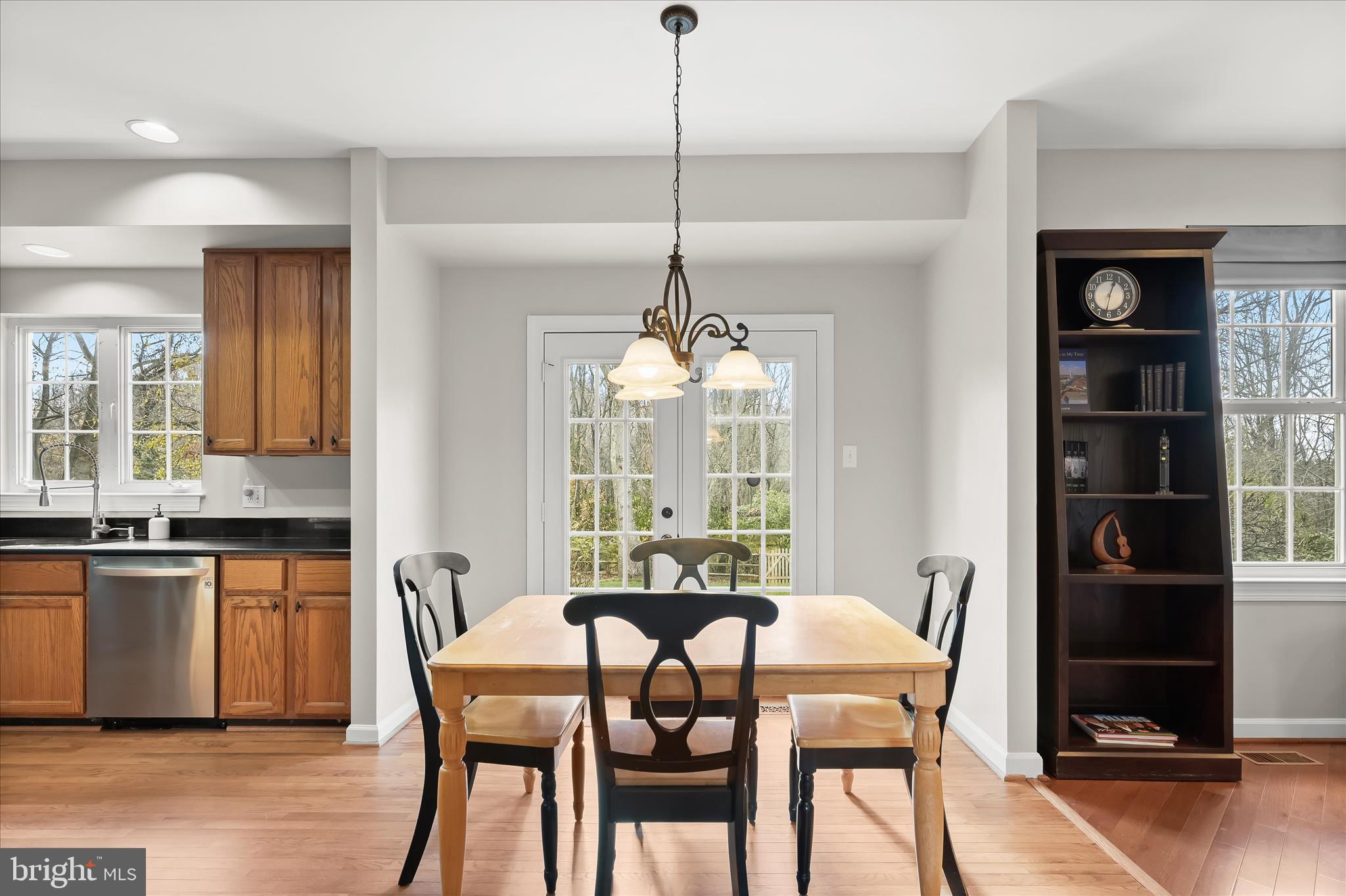 WINDSOR KNOLLS - Residential