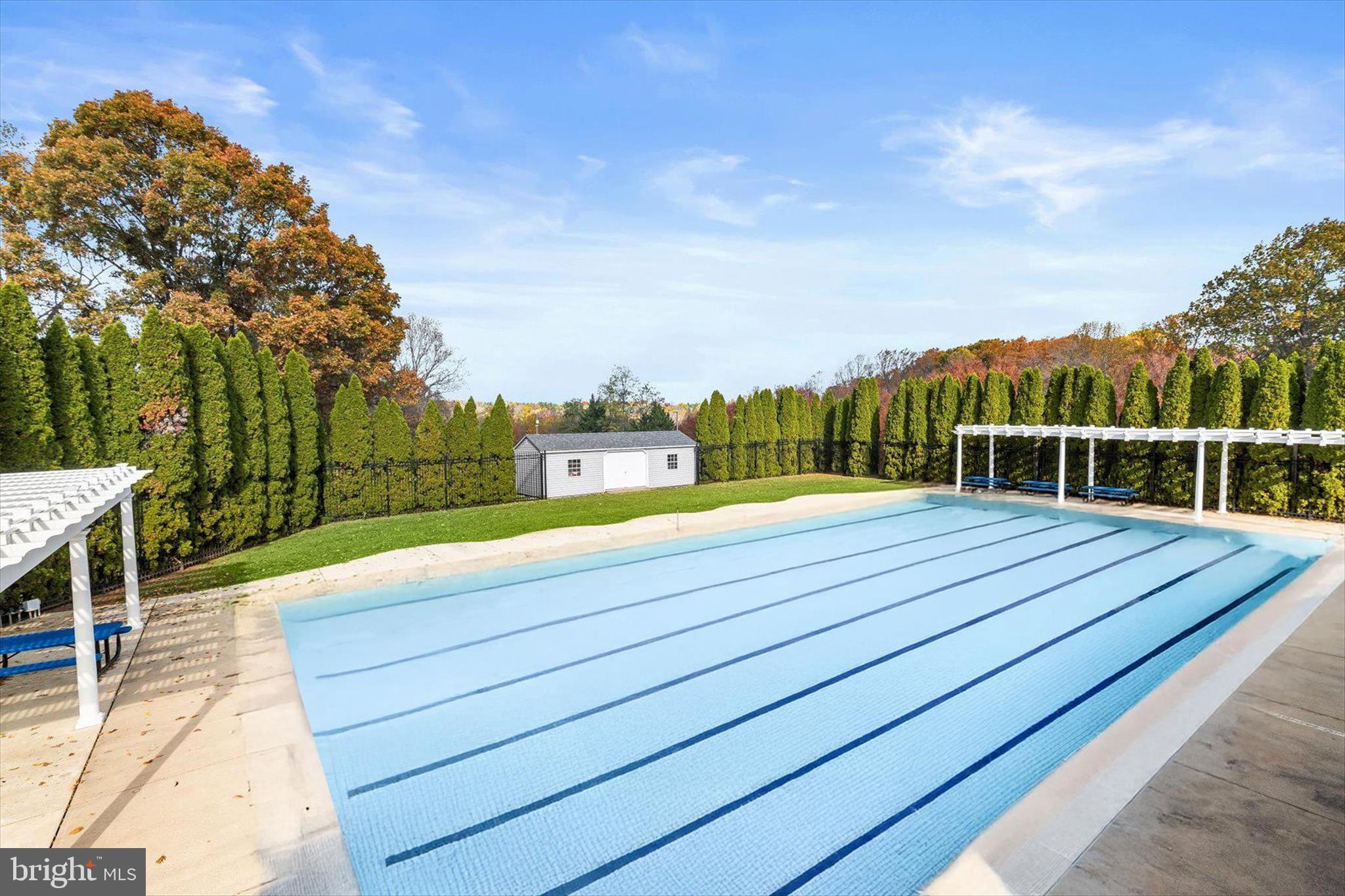 WINDSOR KNOLLS - Residential