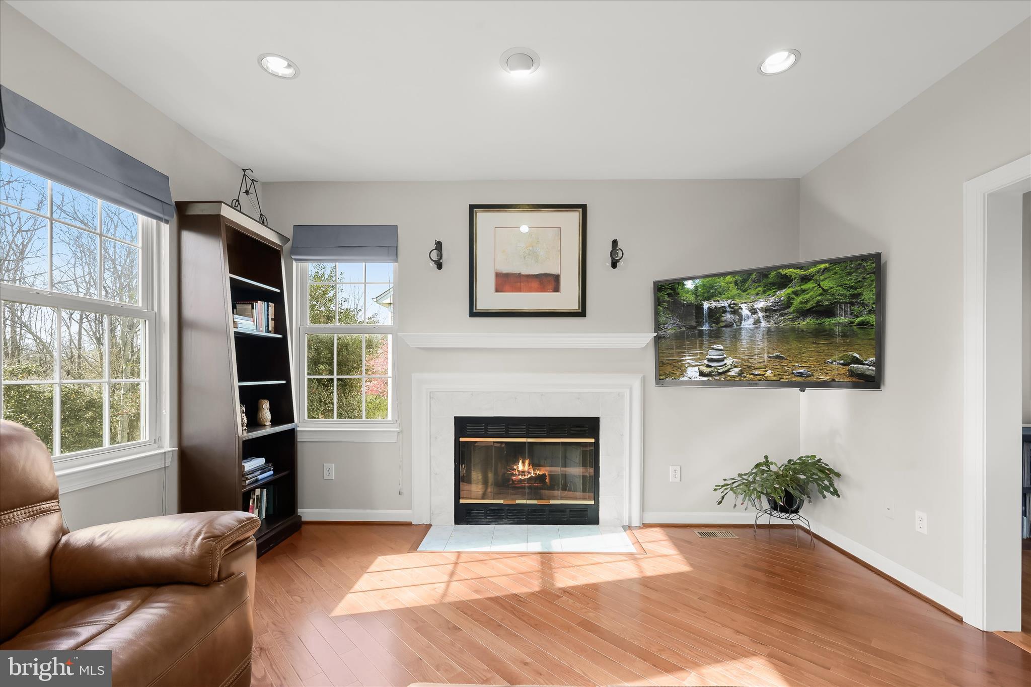 WINDSOR KNOLLS - Residential