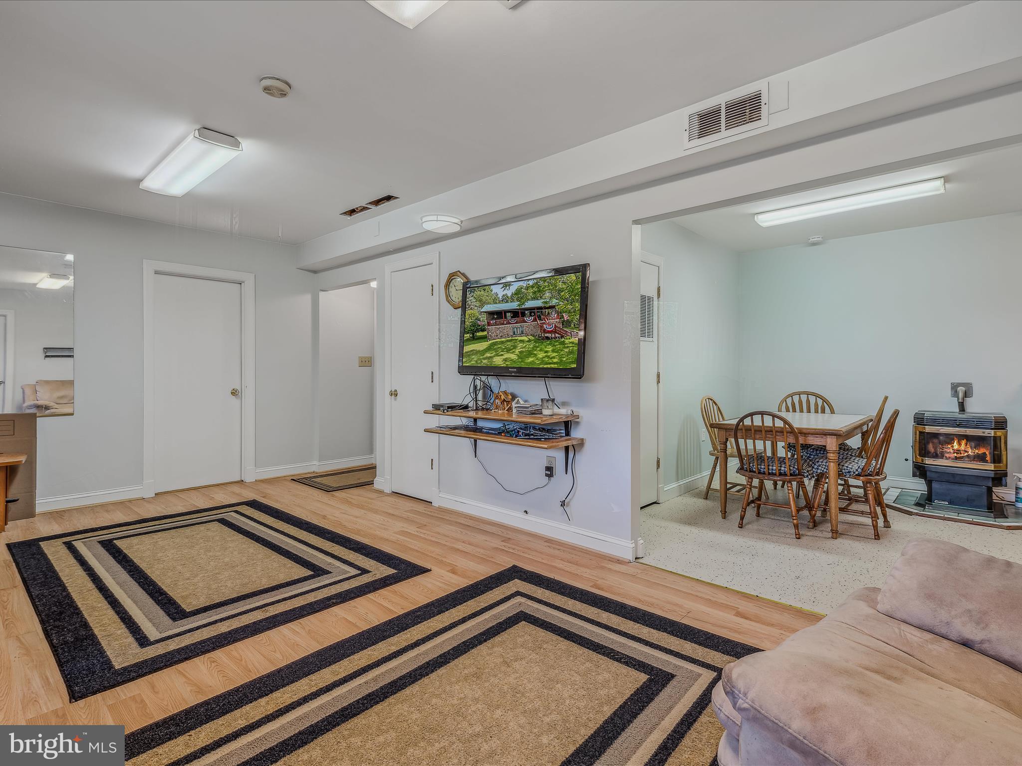 HEAVENLY ACRES - Residential