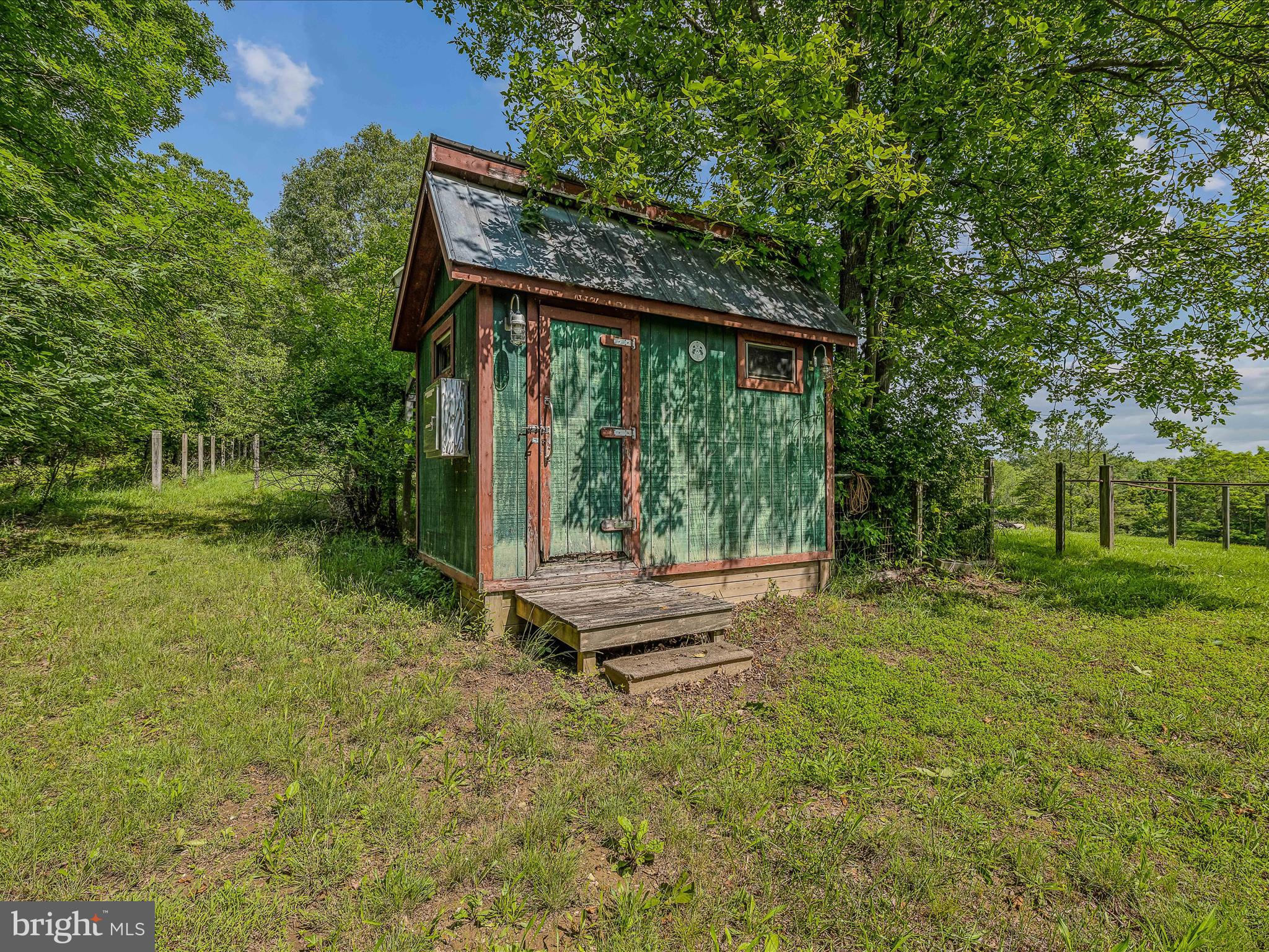 HEAVENLY ACRES - Residential