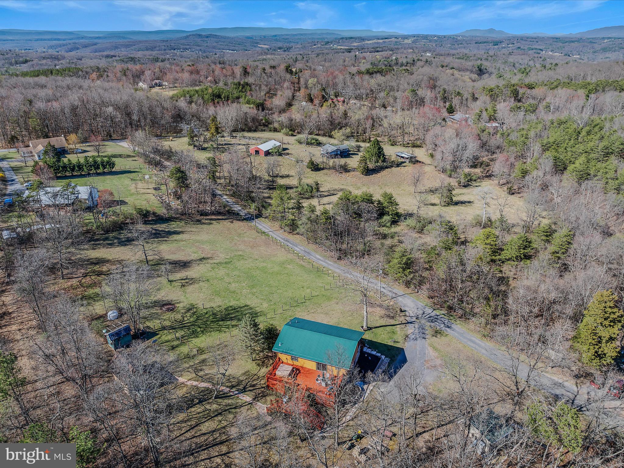 HEAVENLY ACRES - Residential