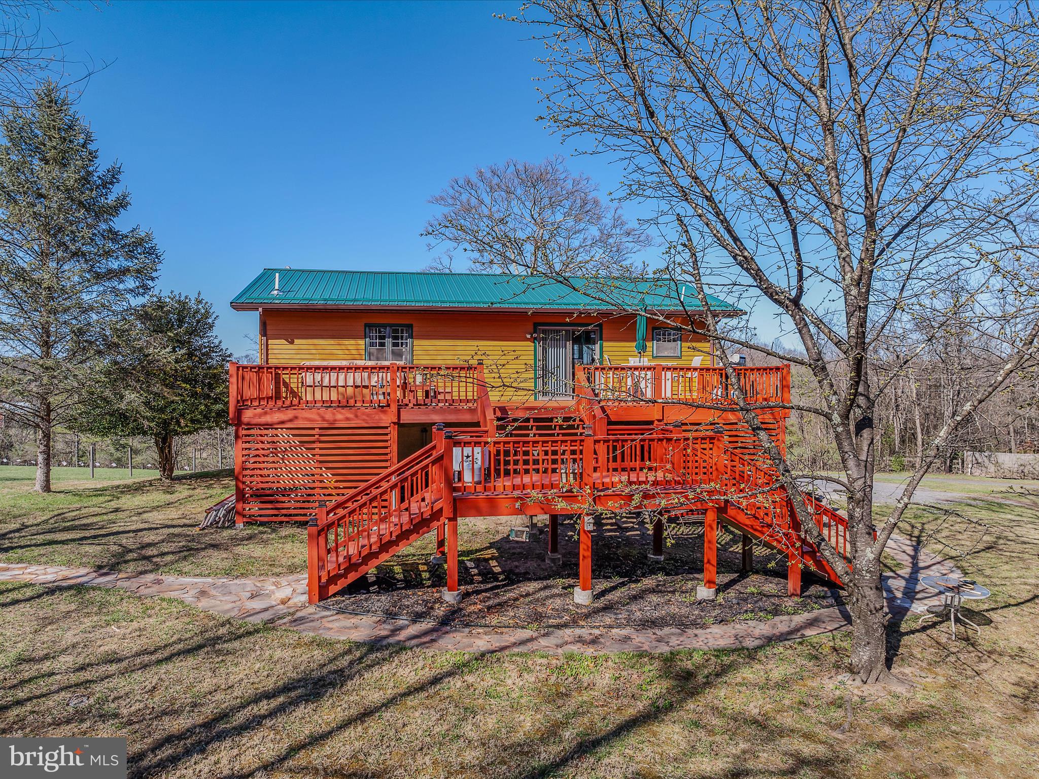 HEAVENLY ACRES - Residential