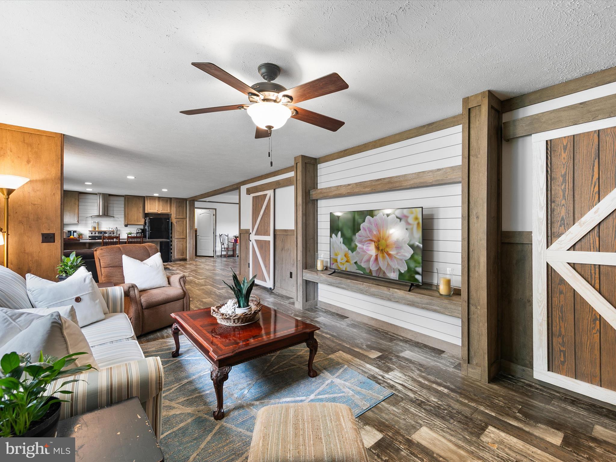 5 LAKEWOOD DRIVE