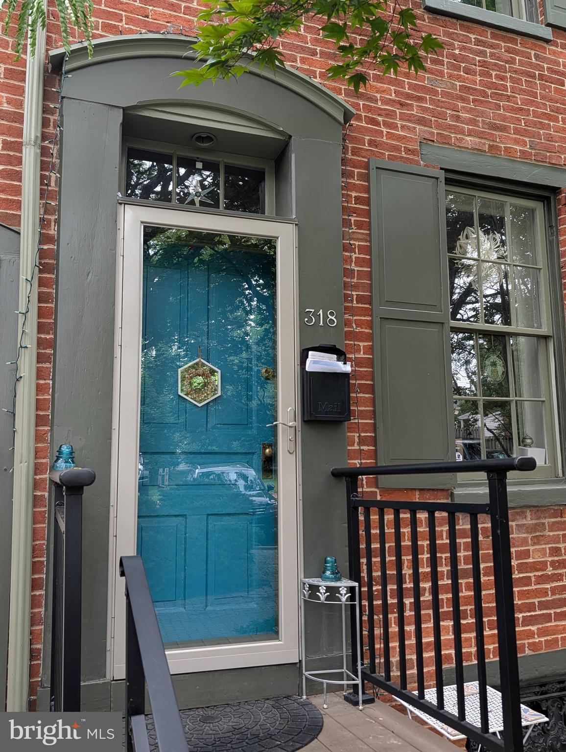 318 W NEWTON AVENUE